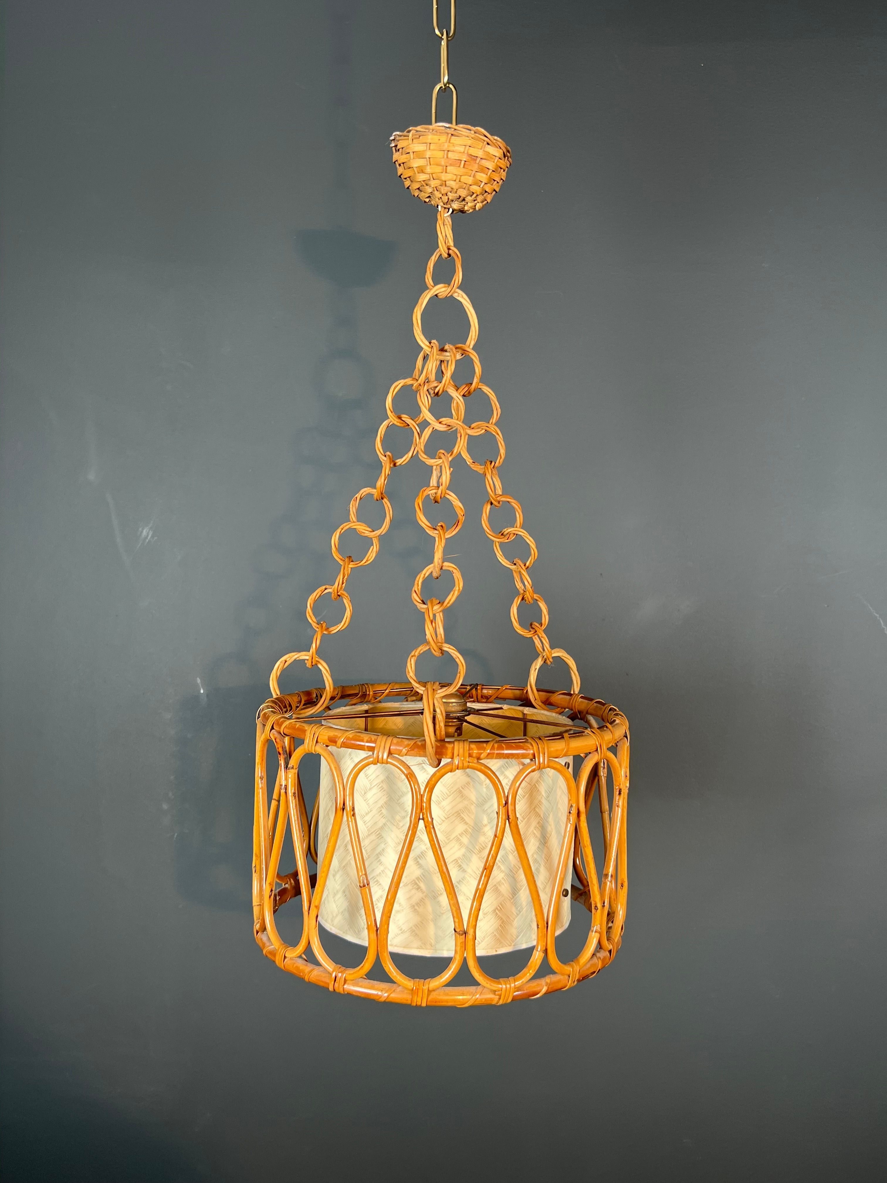 Petit lustre en rotin dans le goût d'Adrien Audoux et Frida Minet (Audoux-Minet)