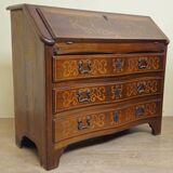 Piedmontese curved writing desk in marquetry