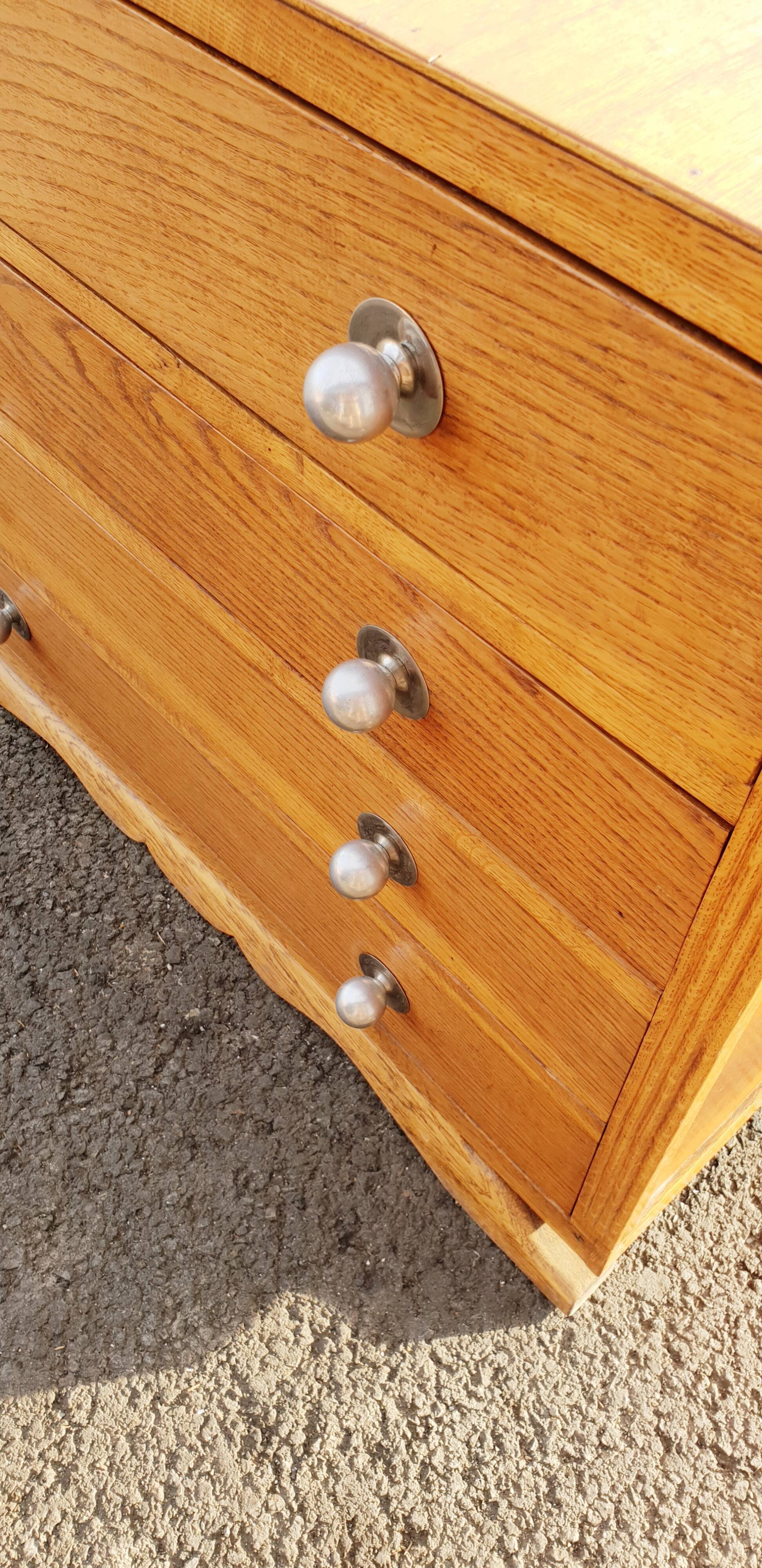 Vintage dresser
