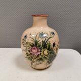 Italian vase from the 70s, in a delicate pink color with floral decoration.