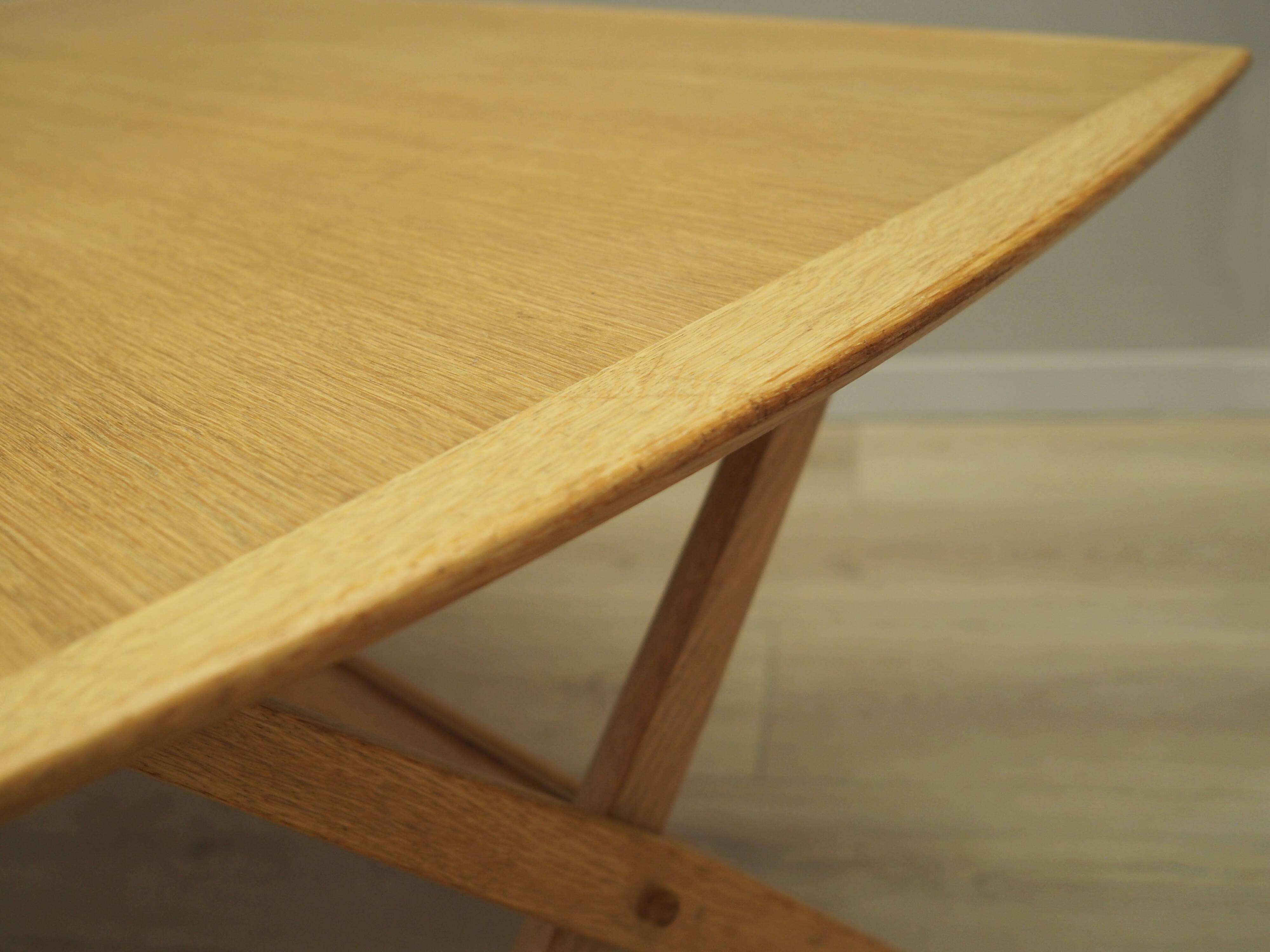 Ash coffee table, Danish design, 1970s, production: Denmark