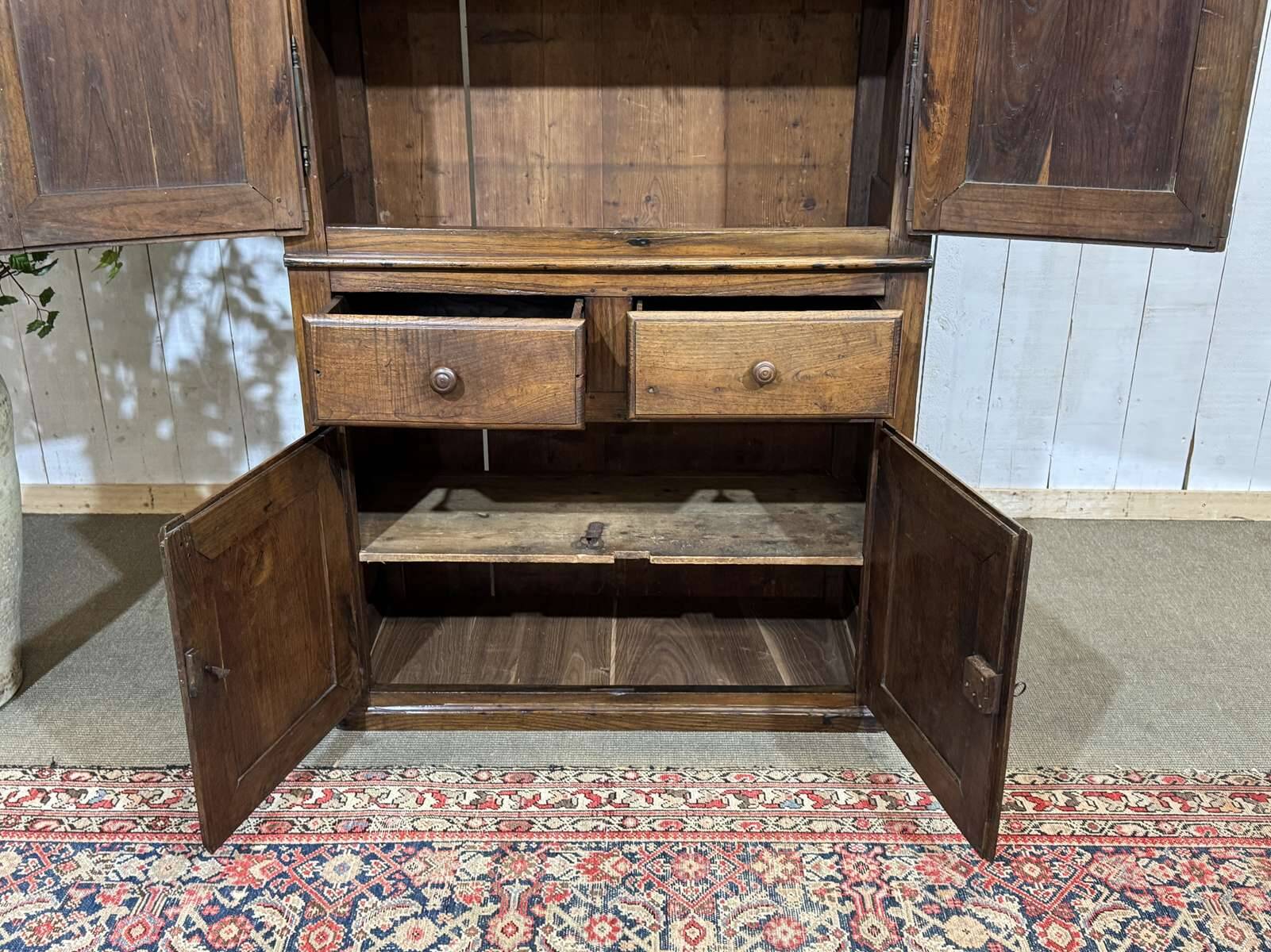4-door buffet in chestnut from the late 19th century, originating from an old shop.