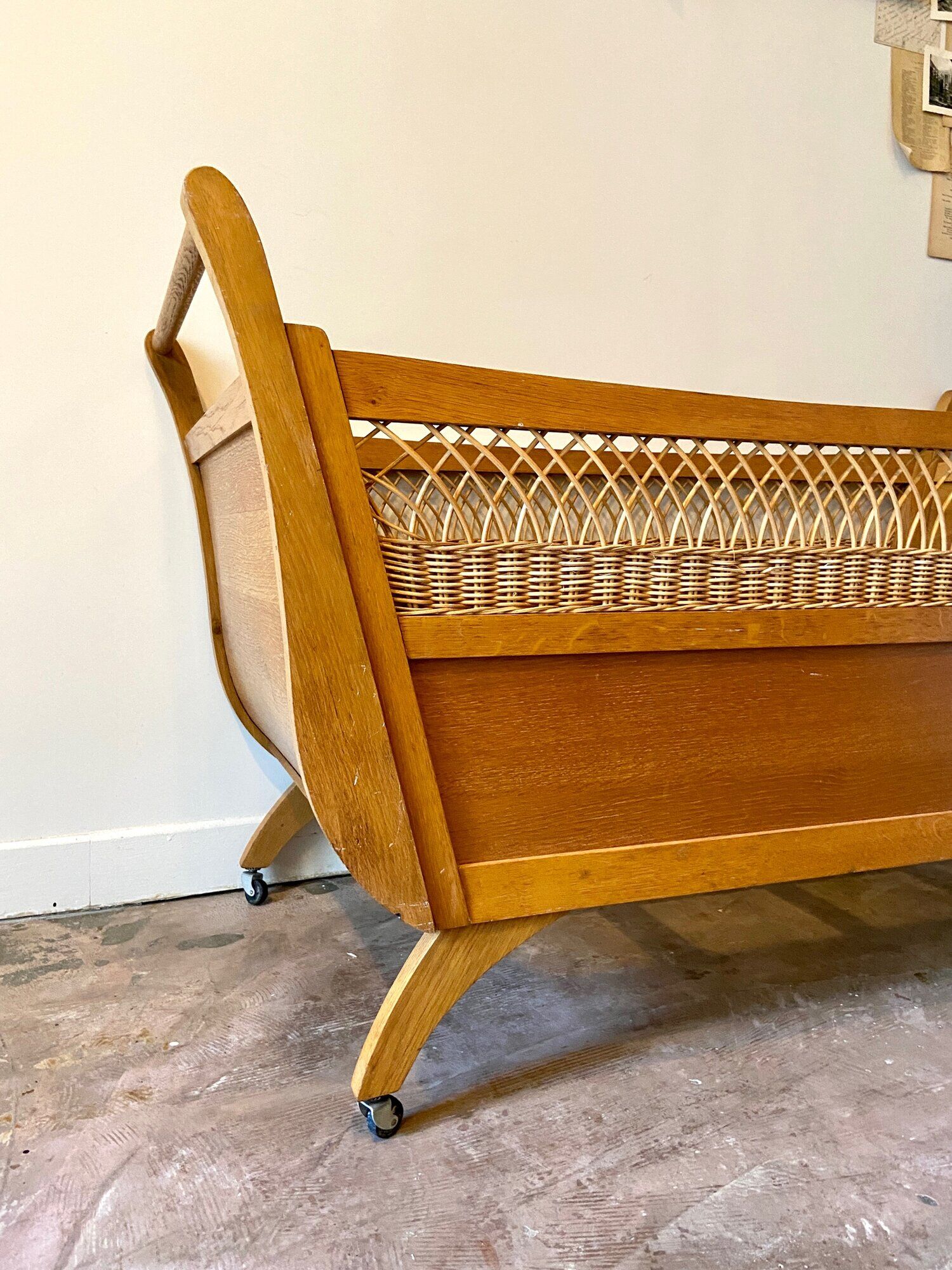 Children's bed in wood and wicker woven on wheels 1960