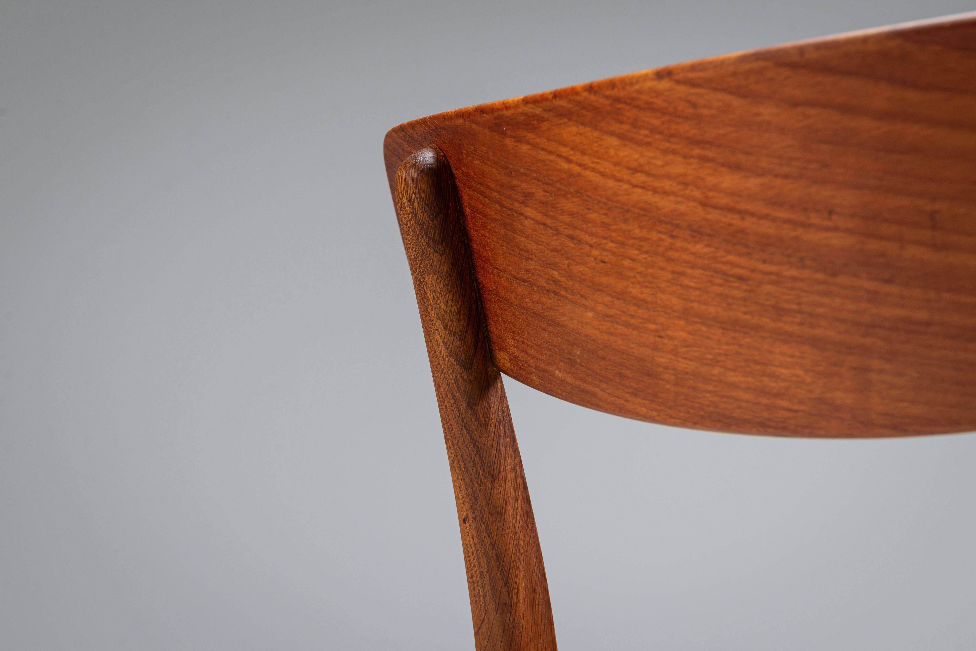 Hans J. Wegner set of four CH23 dining chairs