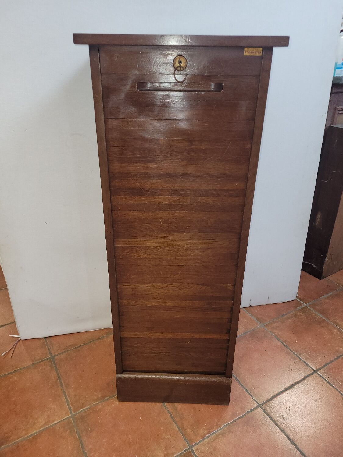 Old single curtain binder