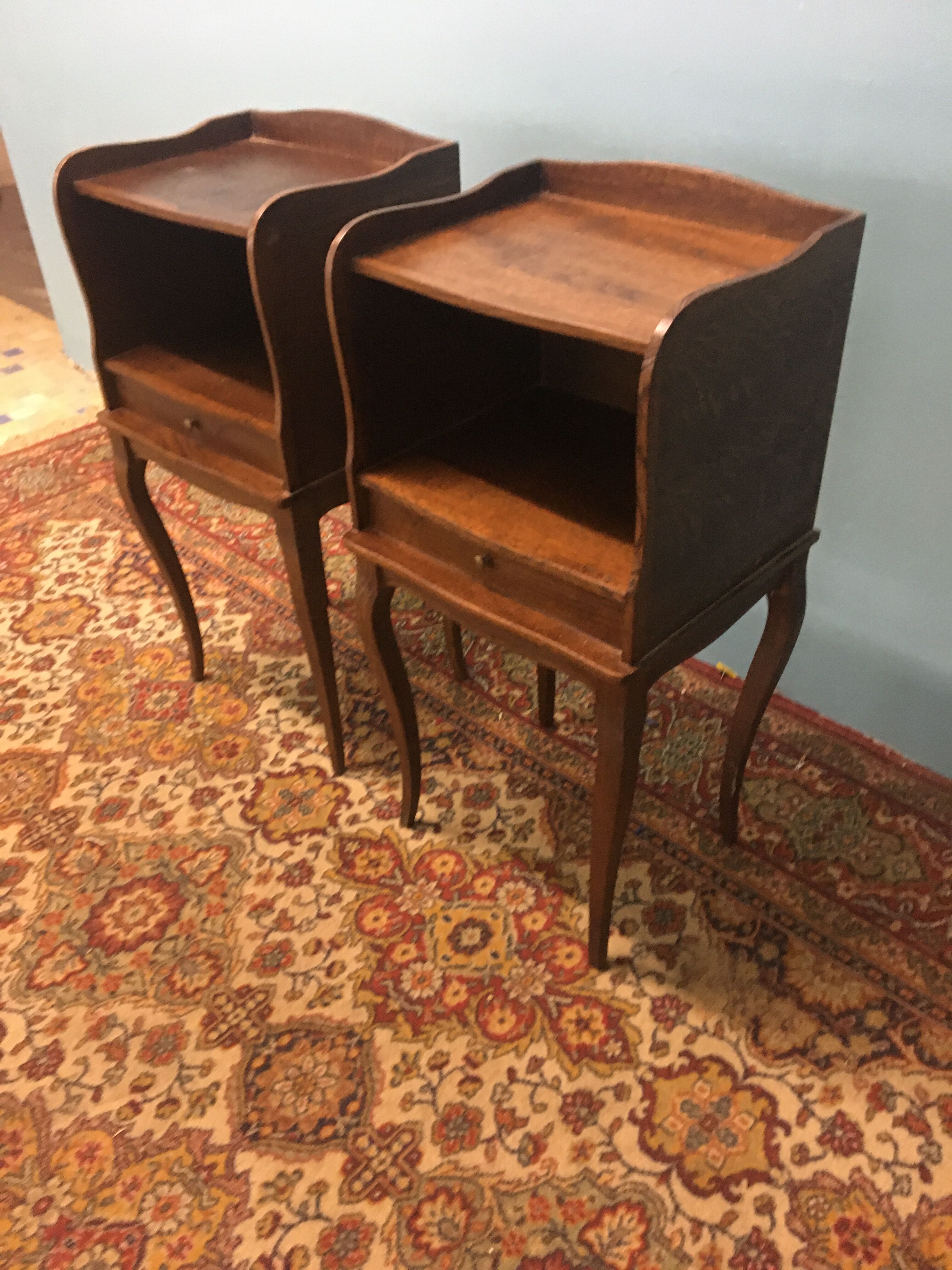 Pair of bedside feet curves