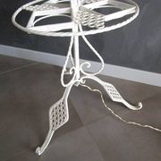 Lampadaire porte-plantes ancien en fer forgé blanc
