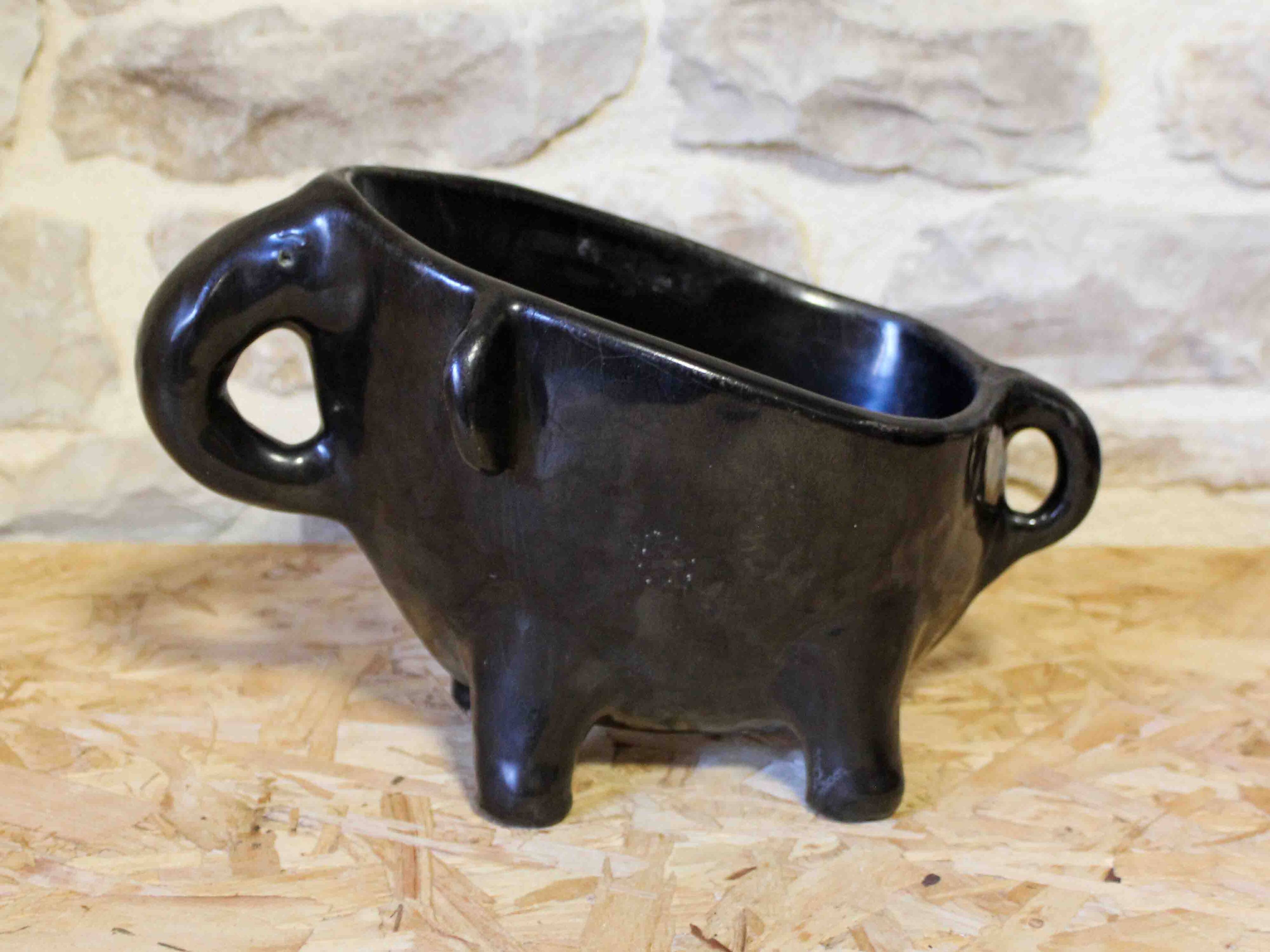 Accolay ceramic elephant bowl