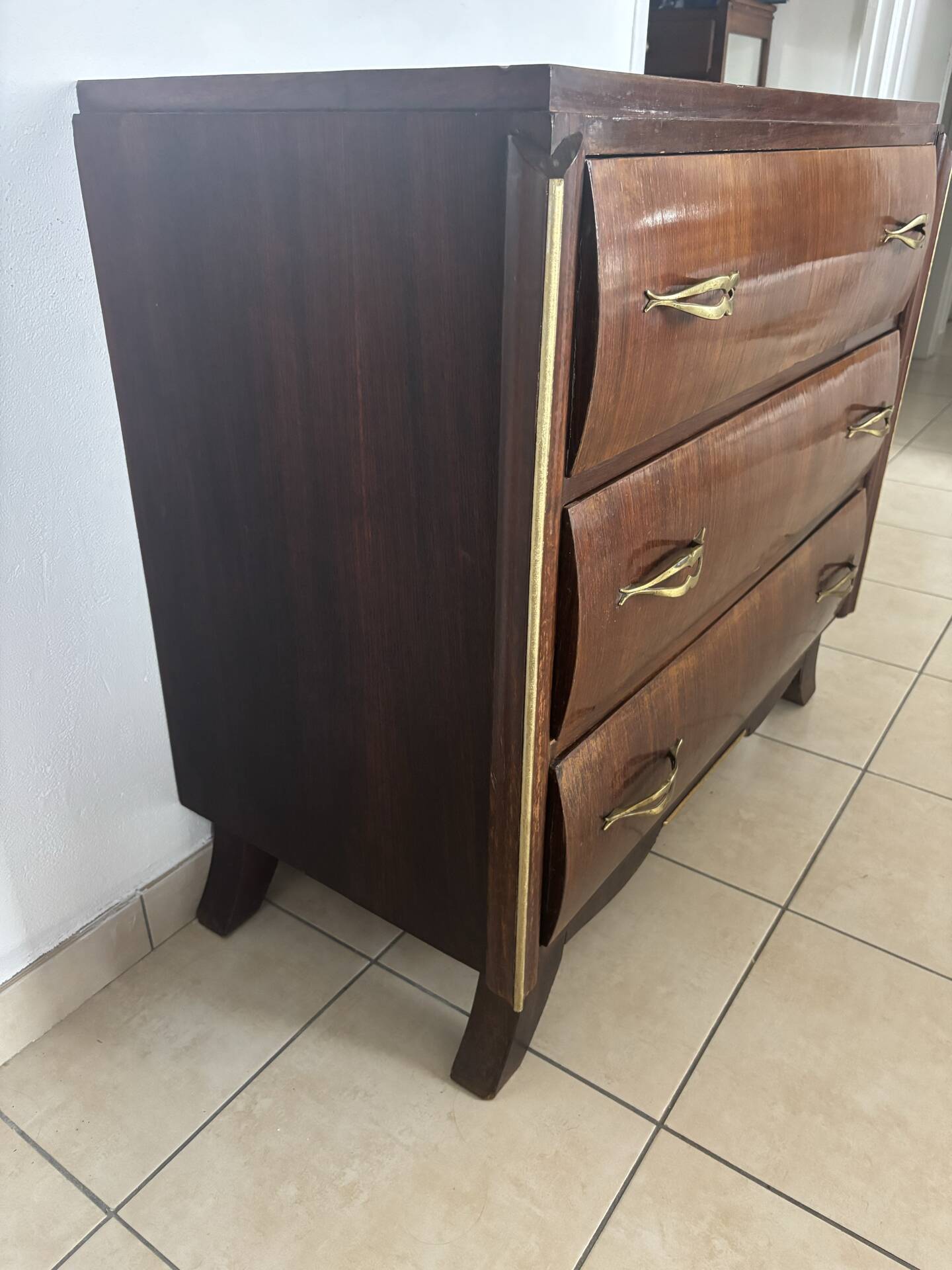 Art Deco chest of drawers