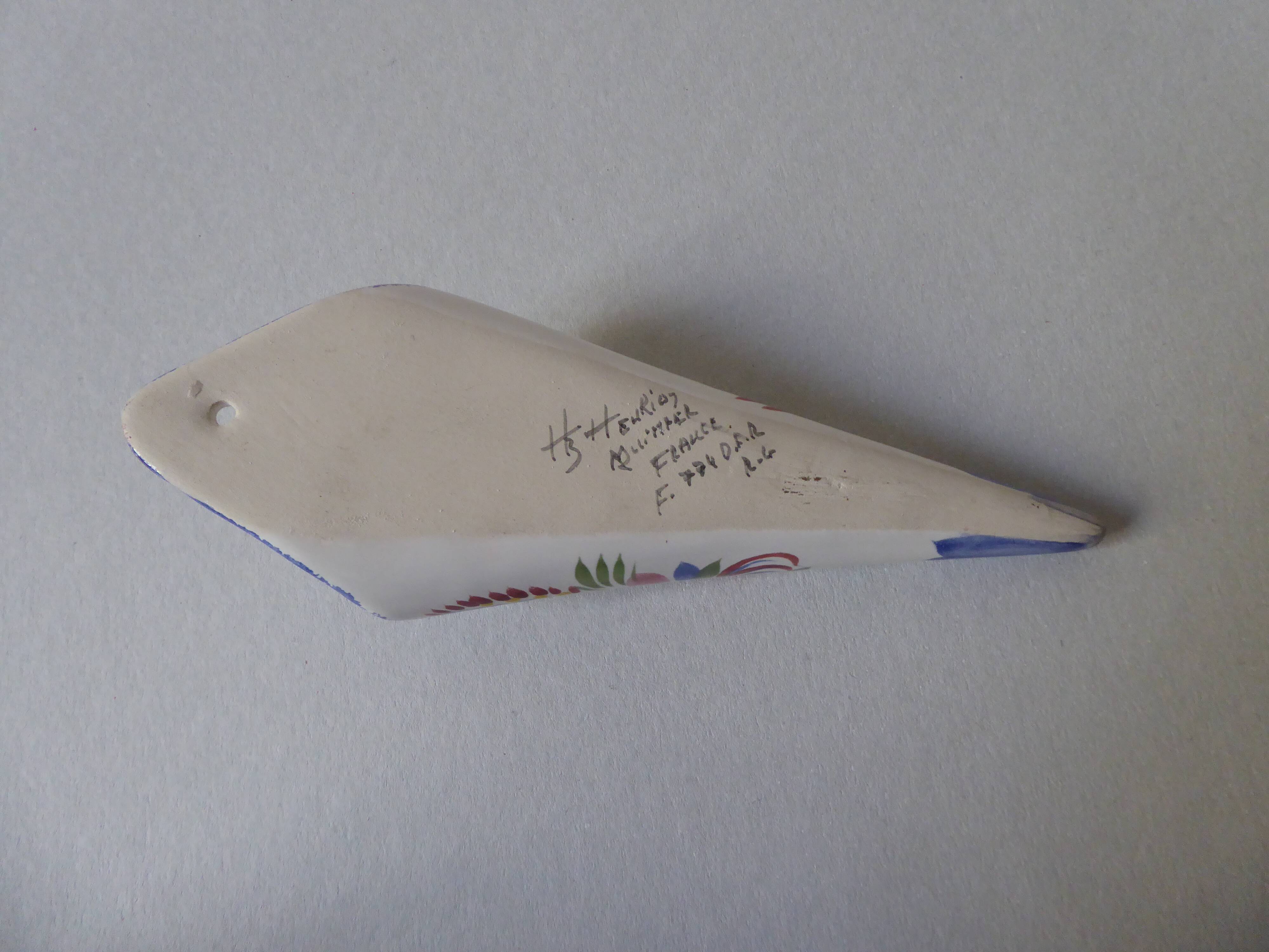 Quimper's earthenware bouquetière