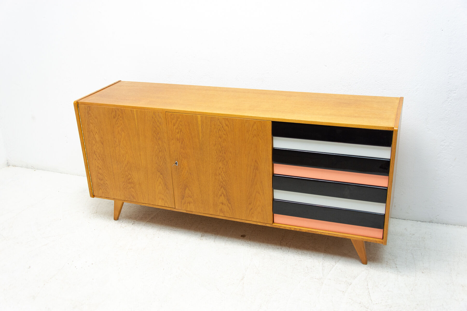 Mid Century U-460 sideboard by Jiří Jiroutek for Interiér Praha