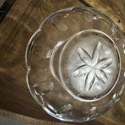 Set of 8 crystal bowls with floral decoration, France early 20th century.