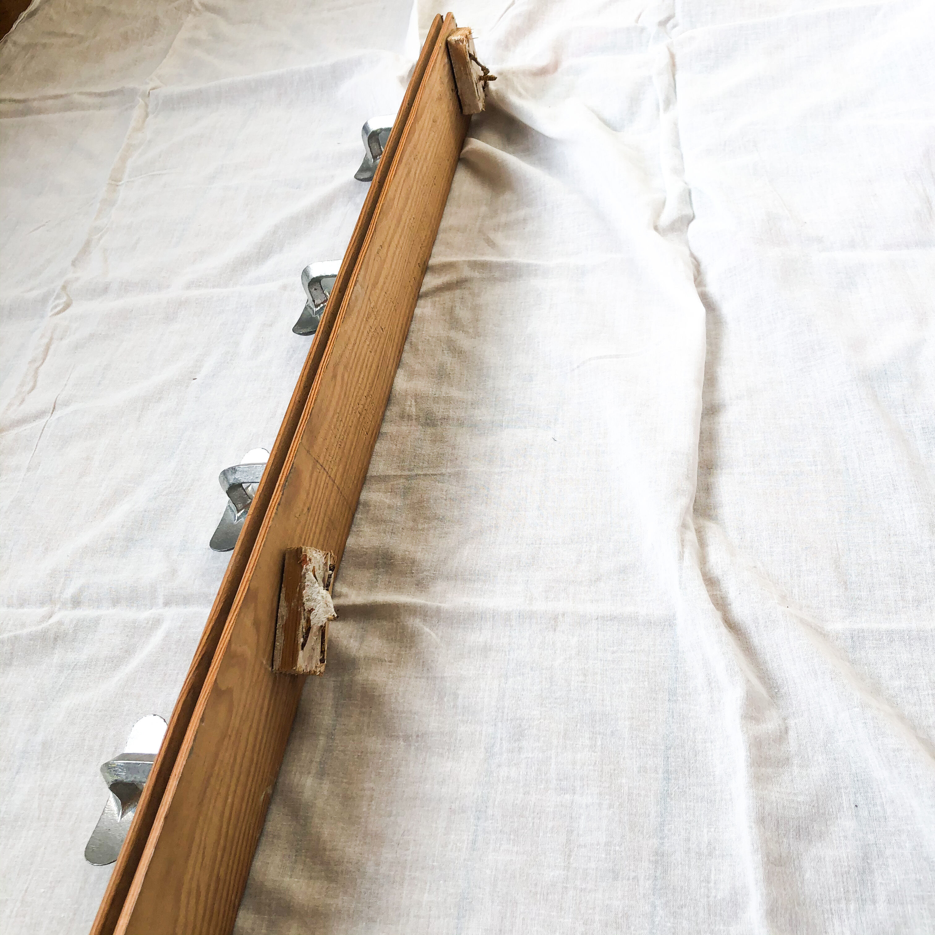 Wooden patère 6 hooks