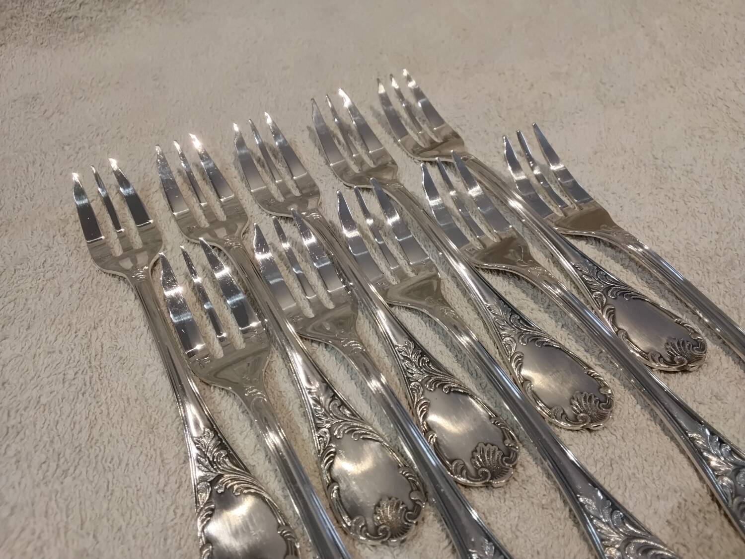 10 silver-plated cake forks by Christofle, Marly pattern