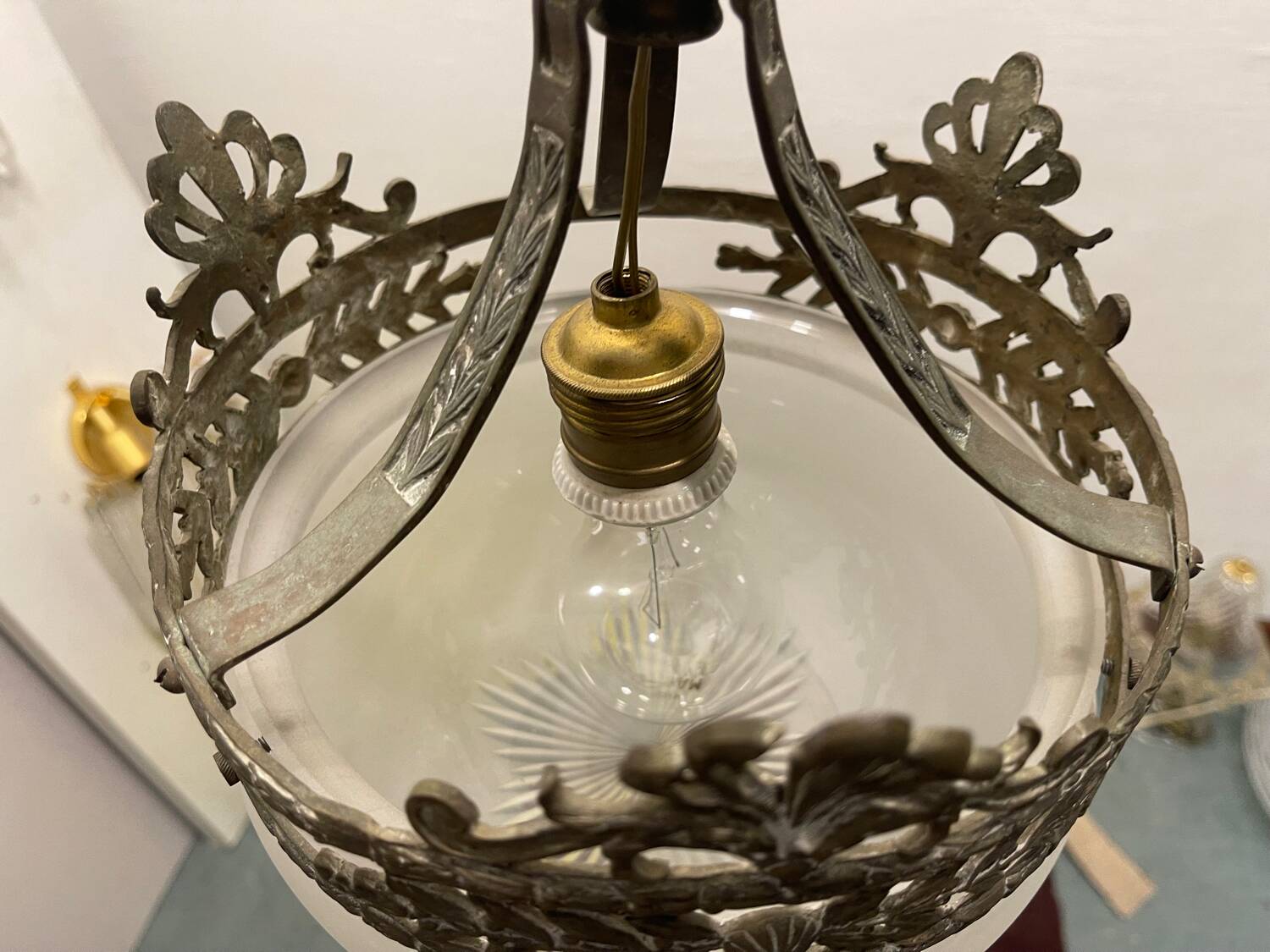 Bronze vintage light pendant