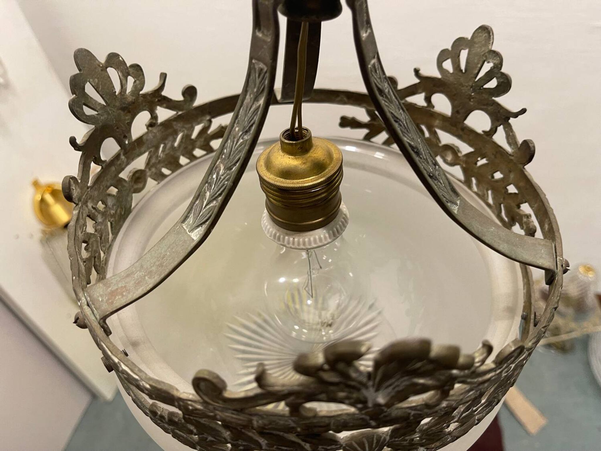 Bronze vintage light pendant