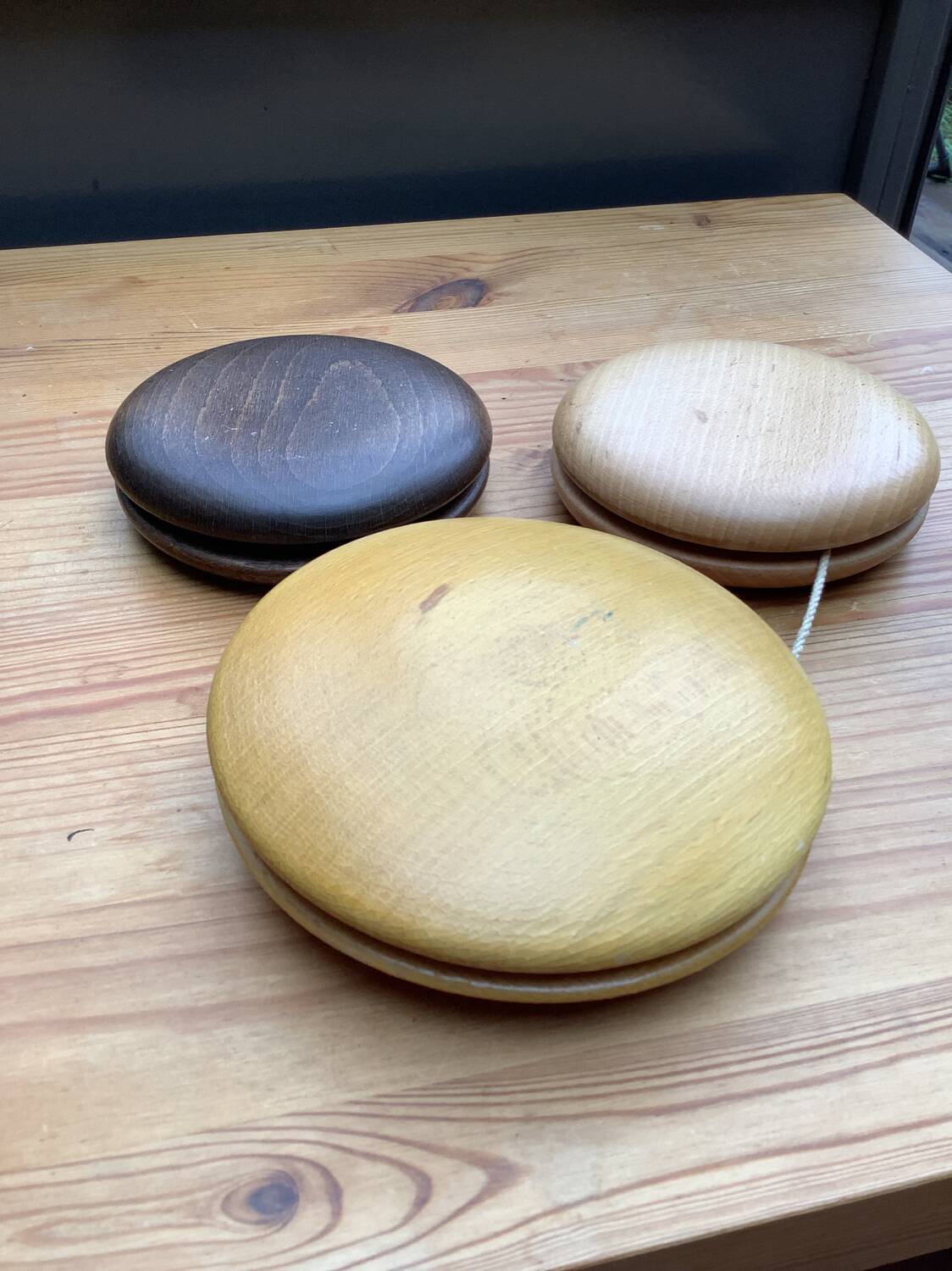 3 vintage yoyos
