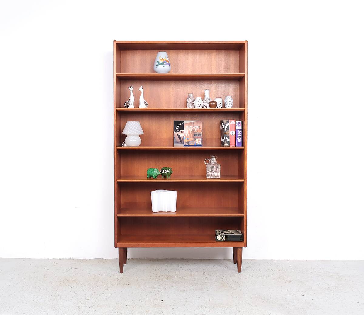 Danish design teak bookcase with adjustable shelves, 1960s
