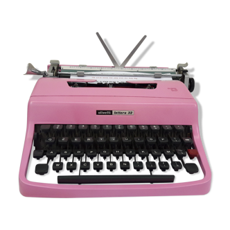 Machine à écrire  "Olivetti Lettera 32"  1967