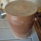 Sandstone condiment pot