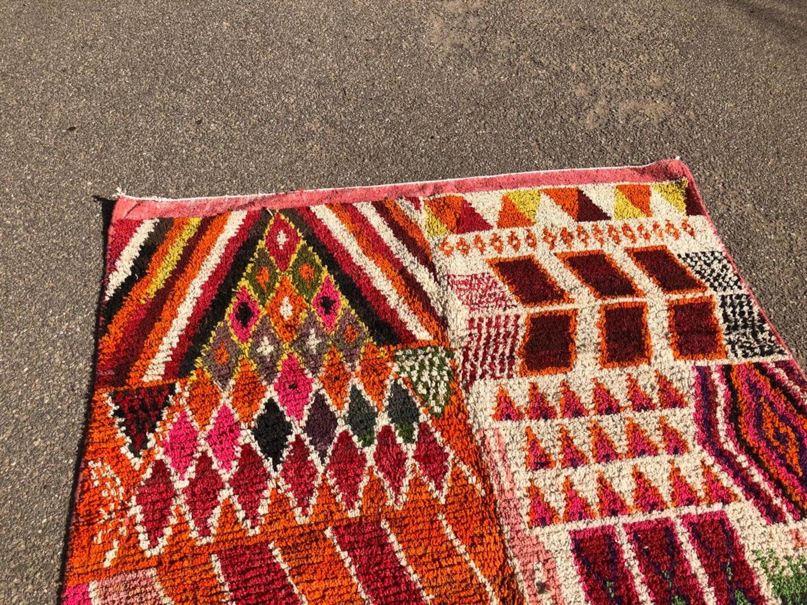 Artisanal Moroccan rug 250cm×150cm