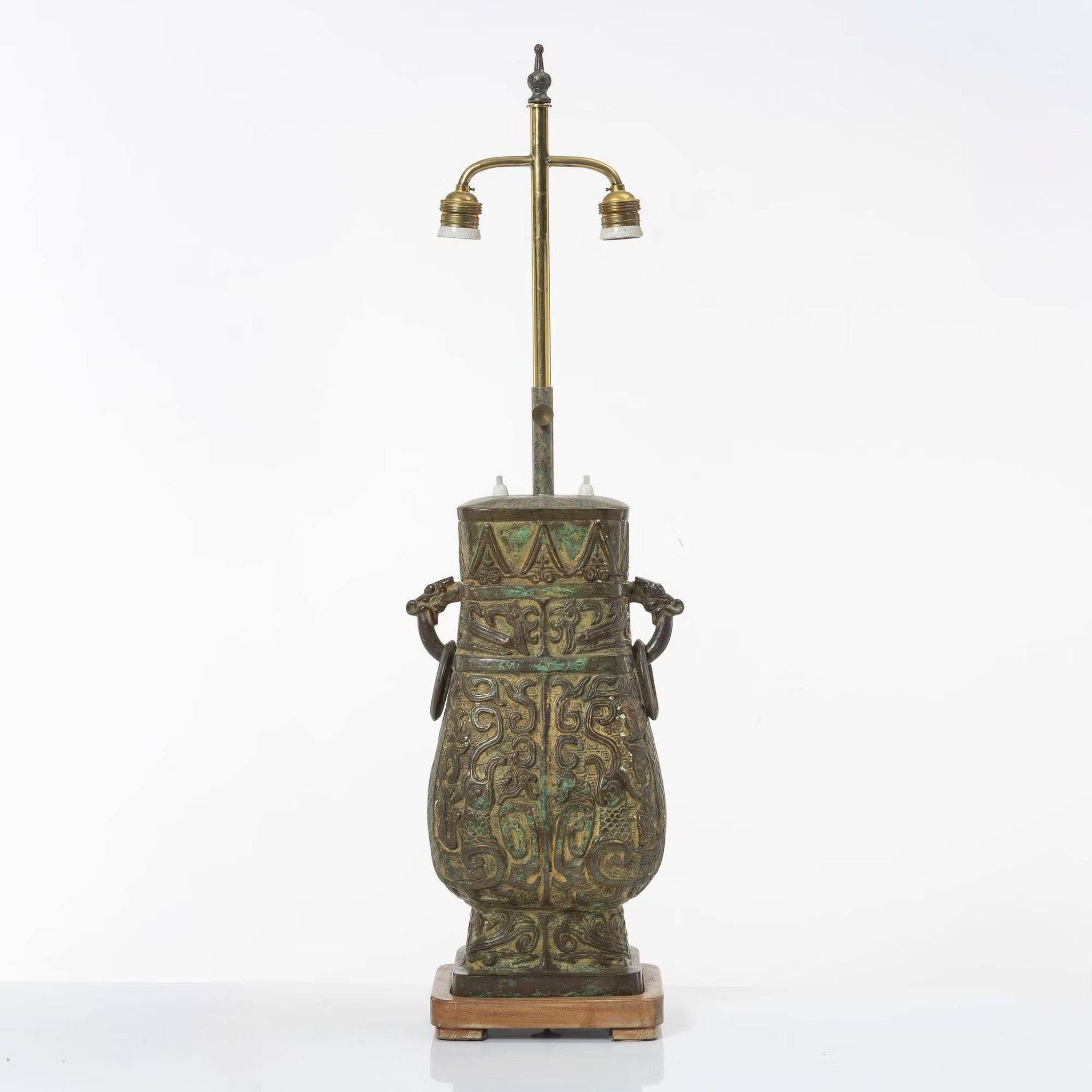 Billy Haines style table lamp in patinated bronze "verdigris" 1960s