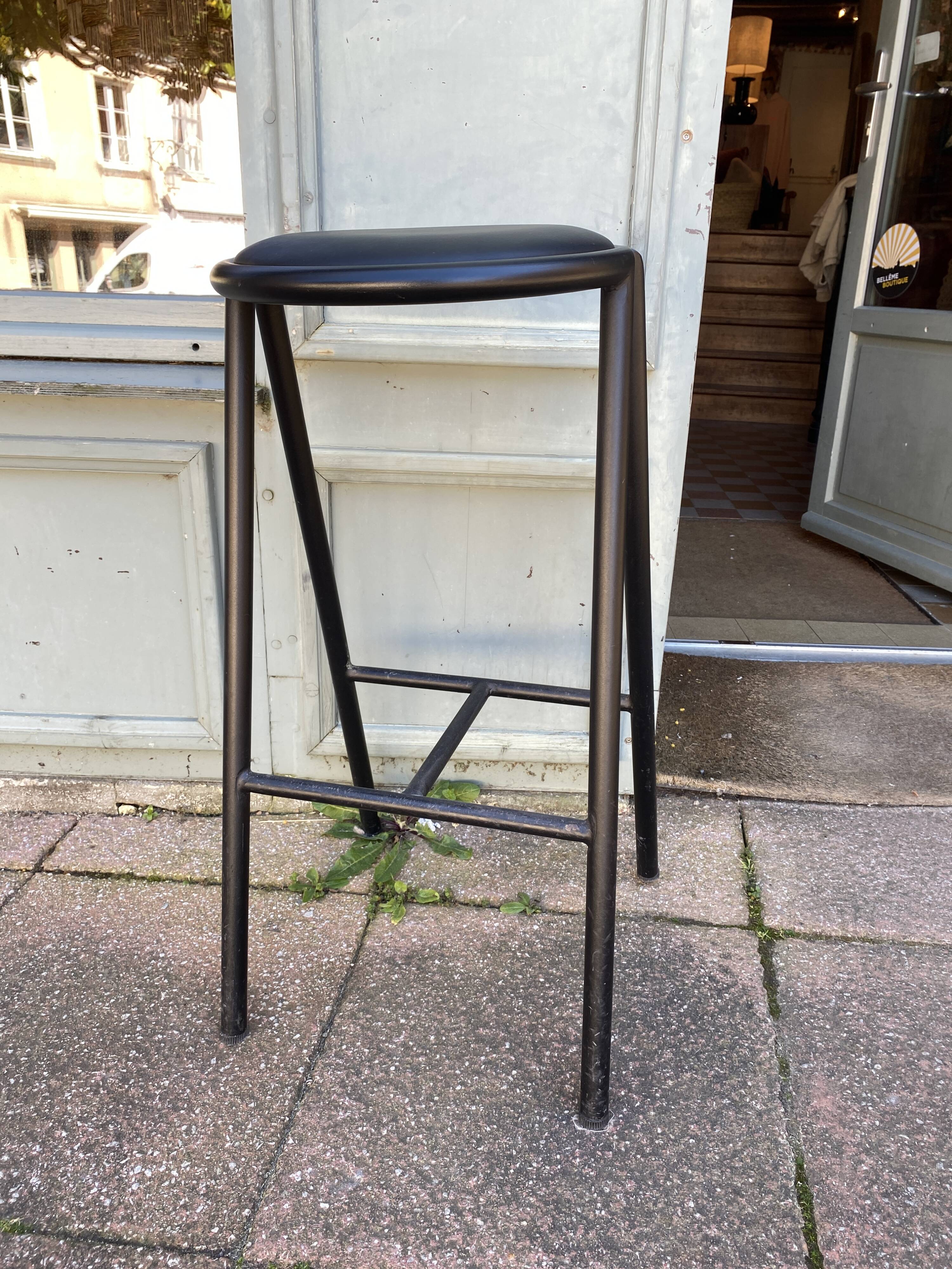 Black metal bar stool