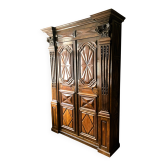 Entrance wardrobe in oak and walnut