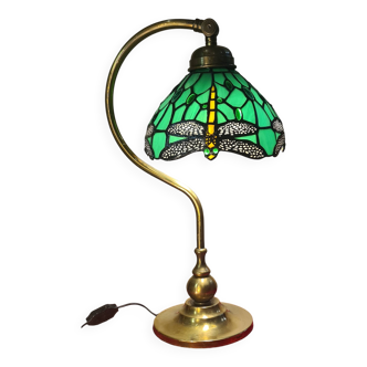 lampe laiton  abat jour verre vitrail orientable  vert .