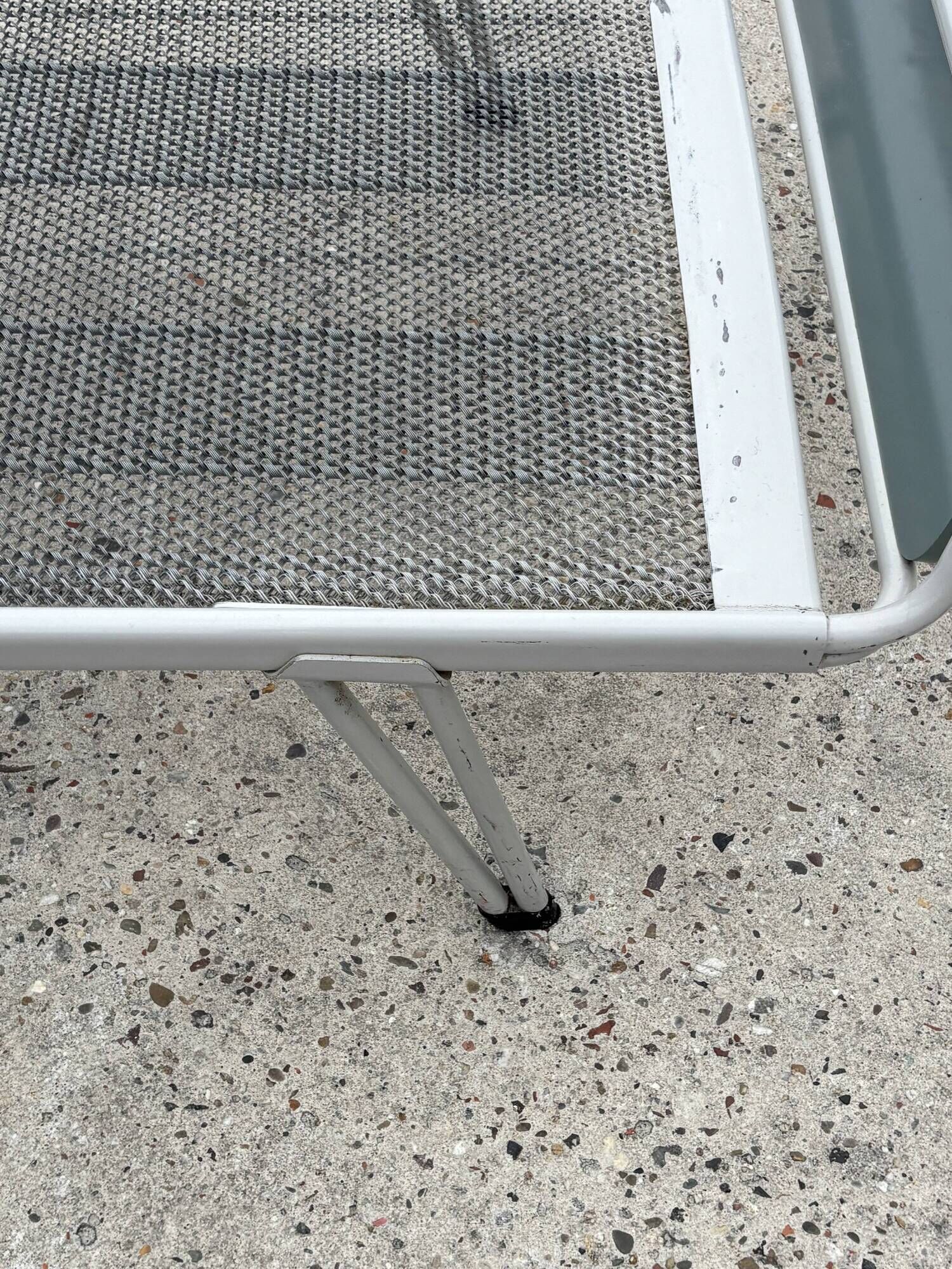 Vintage daybed 1960s minimalist metal from the Netherlands design