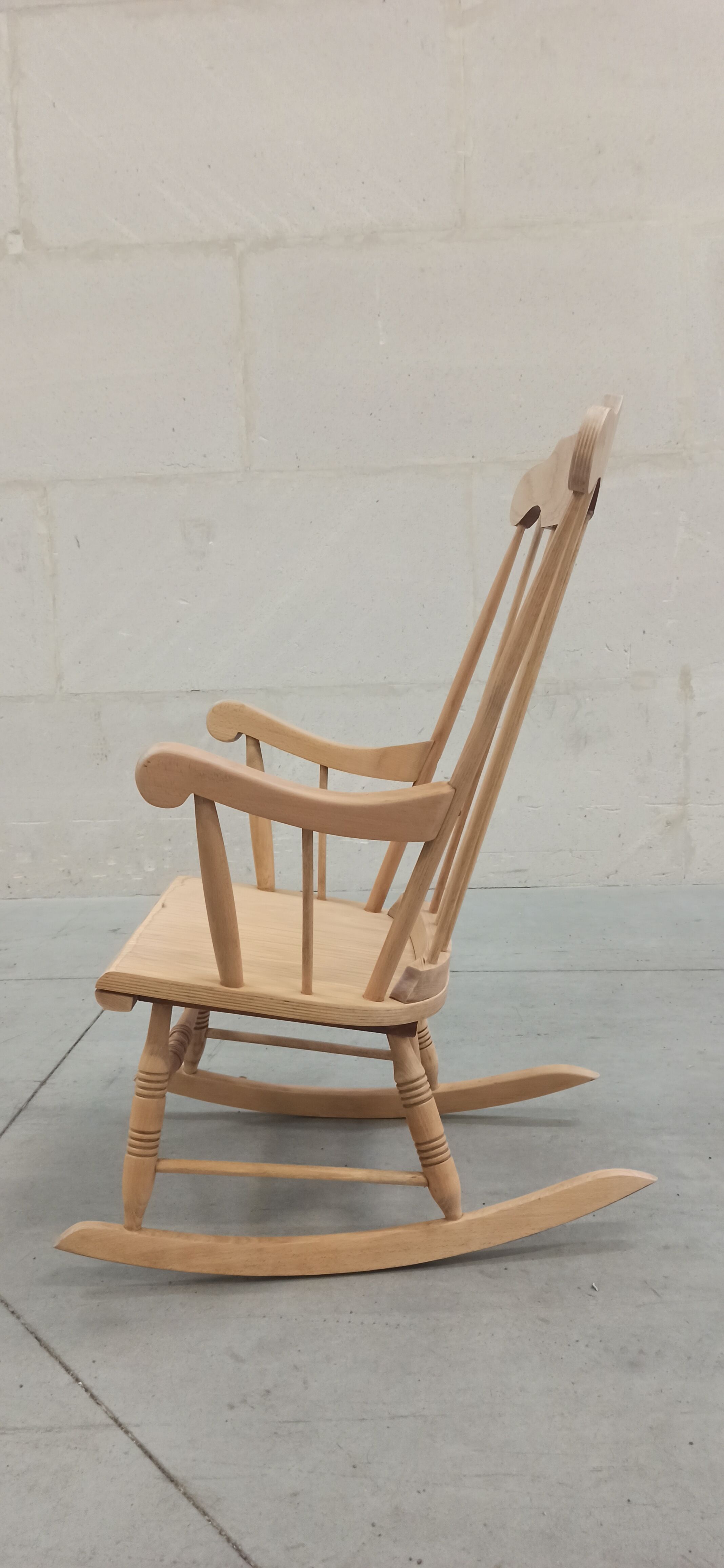 Wooden rocking chair 60's