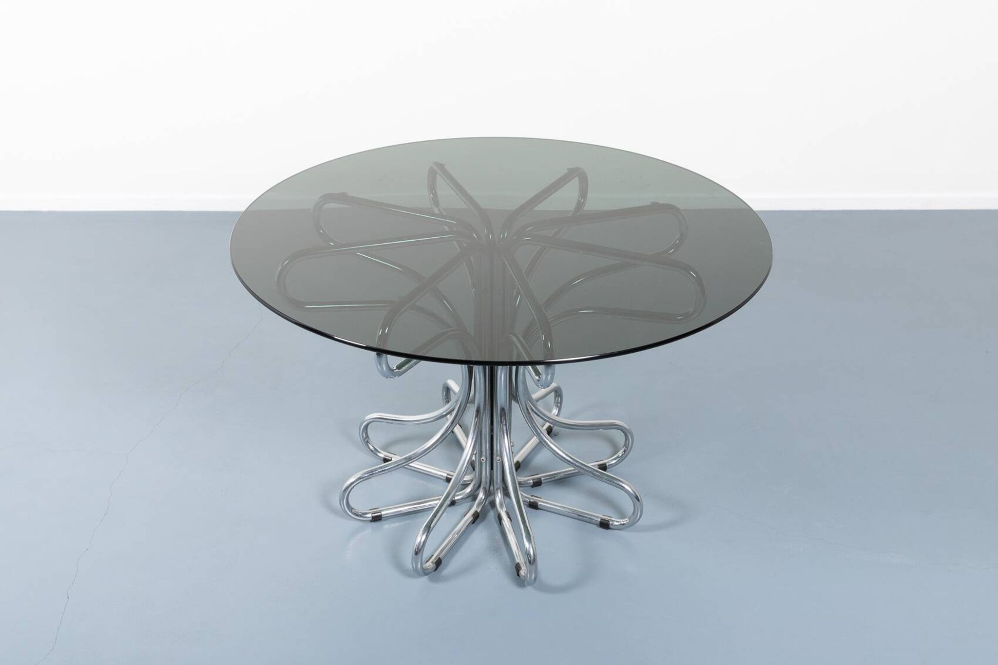 Table italienne sculpturale des années 1970