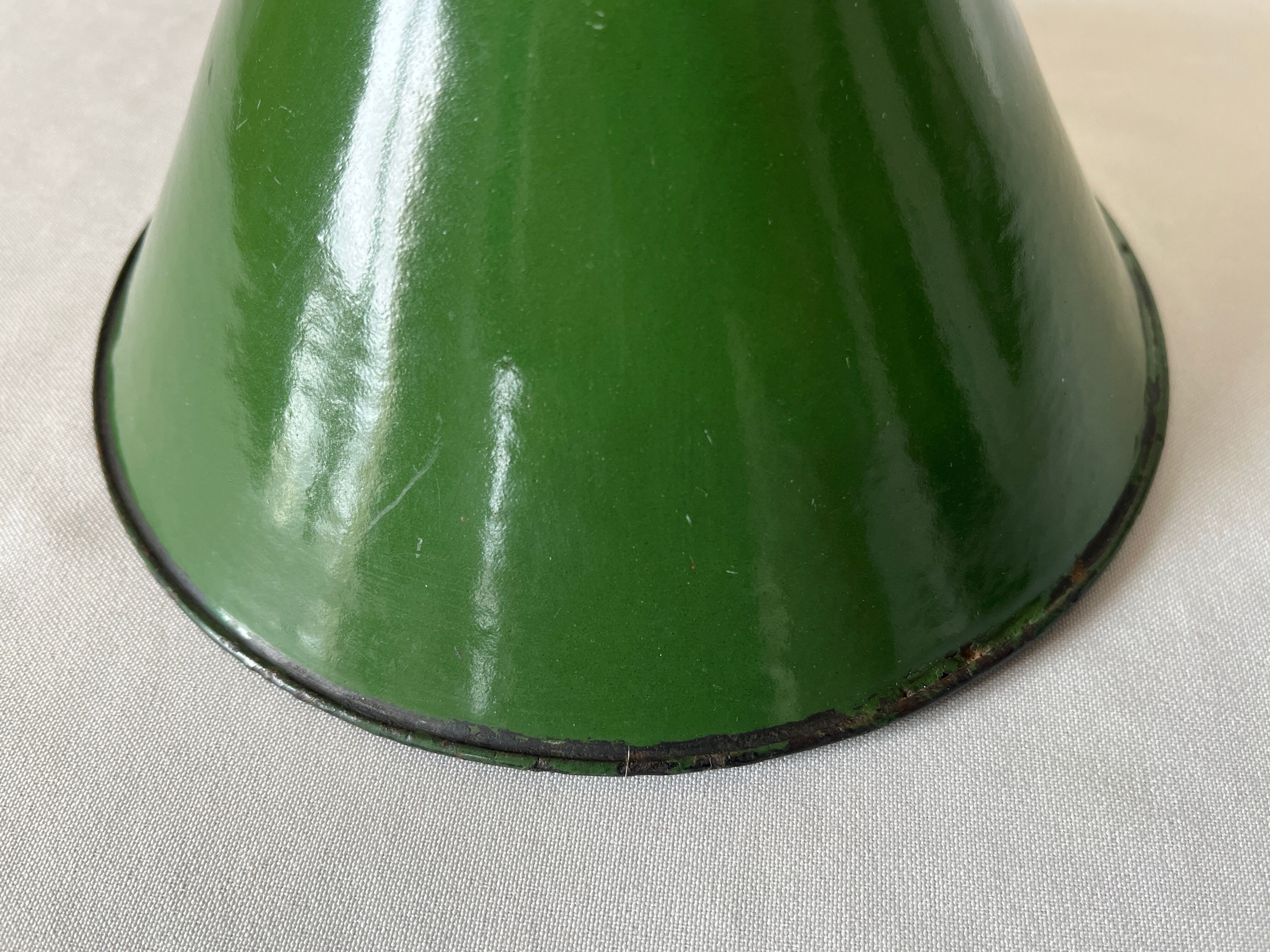 Industrial suspension conical metal green enamelled tole vintage
