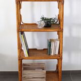 Shelf in rattan