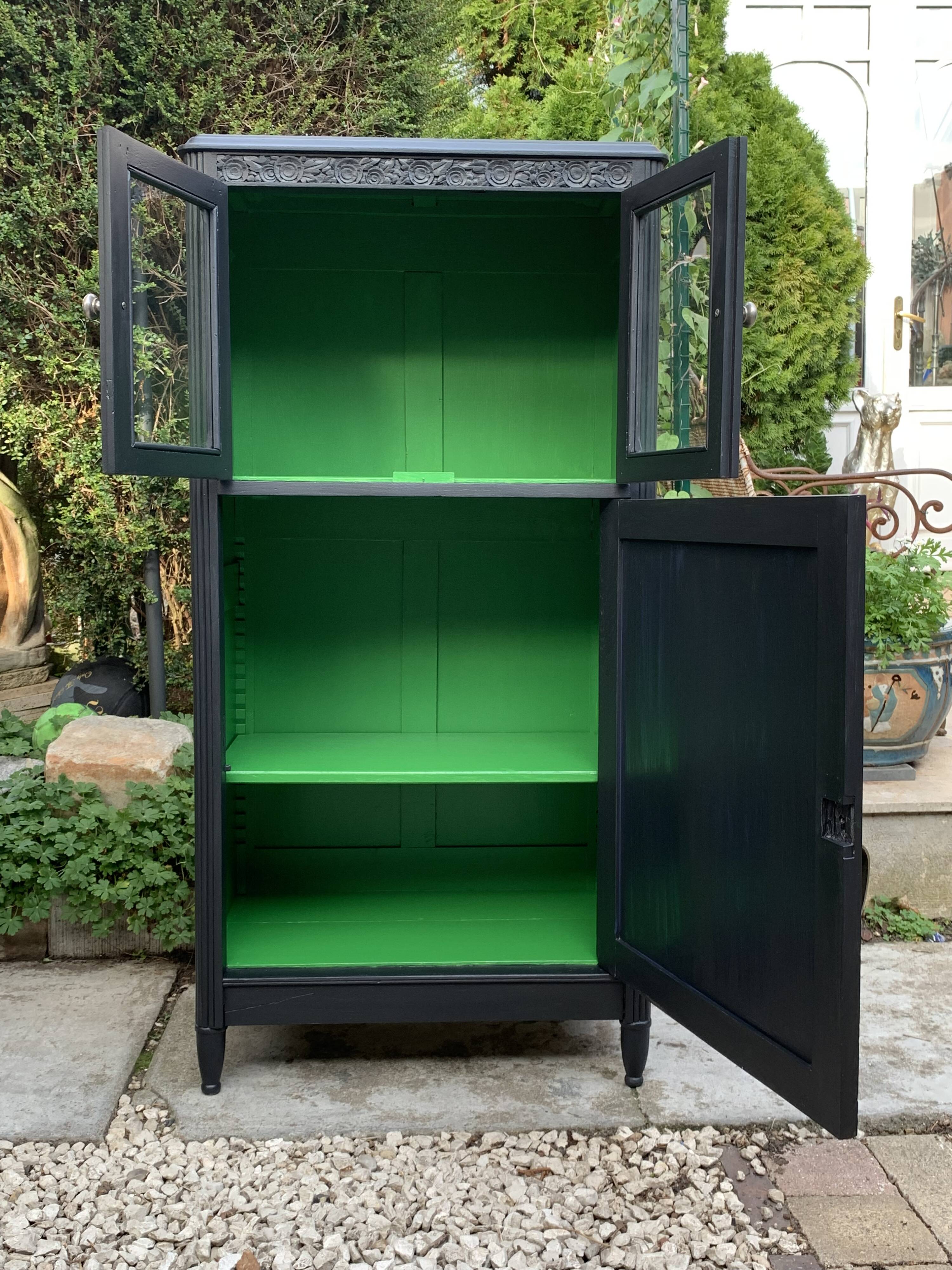 Parisian buffet with black glass front, Art Deco style, 1930