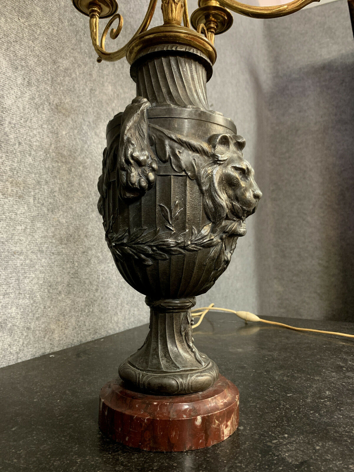 Lampe époque Napoléon III en antimoine, bronze et marbre vers 1850