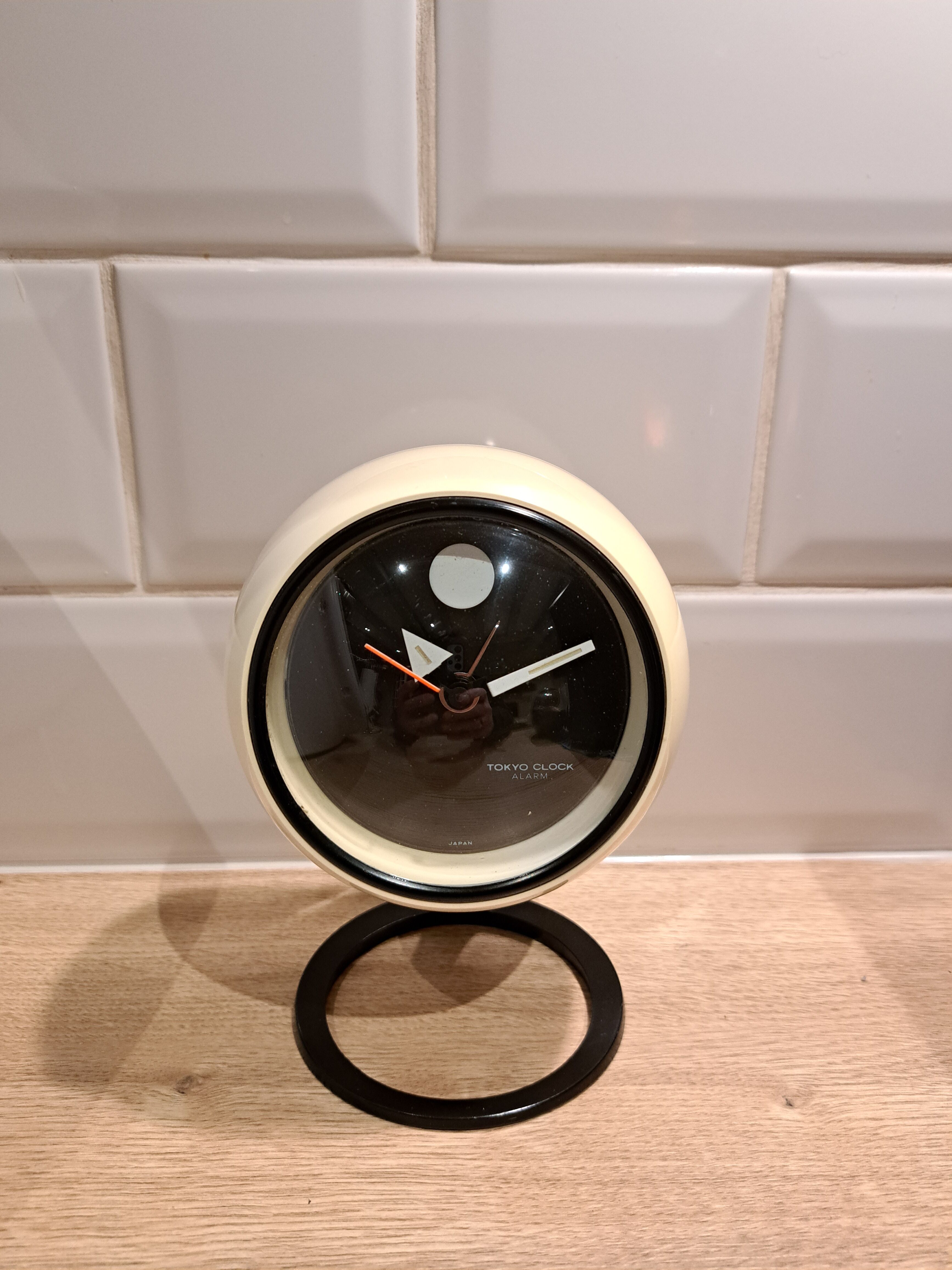 Tokyo clock alarm
