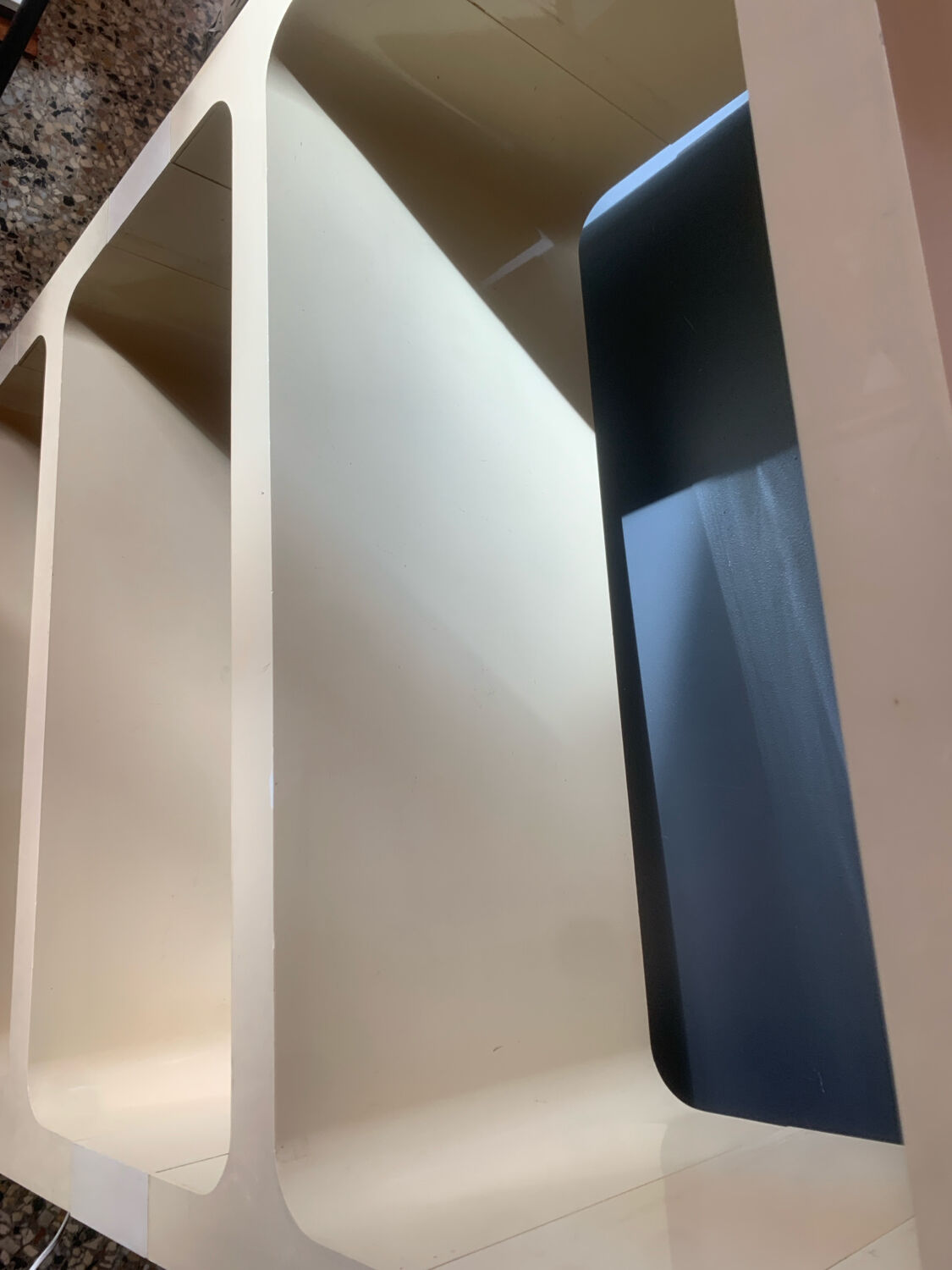 Vardani shelf from the 1970s