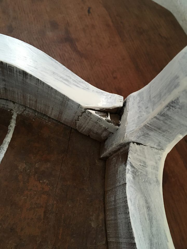 Former foot, skated in white wooden rest