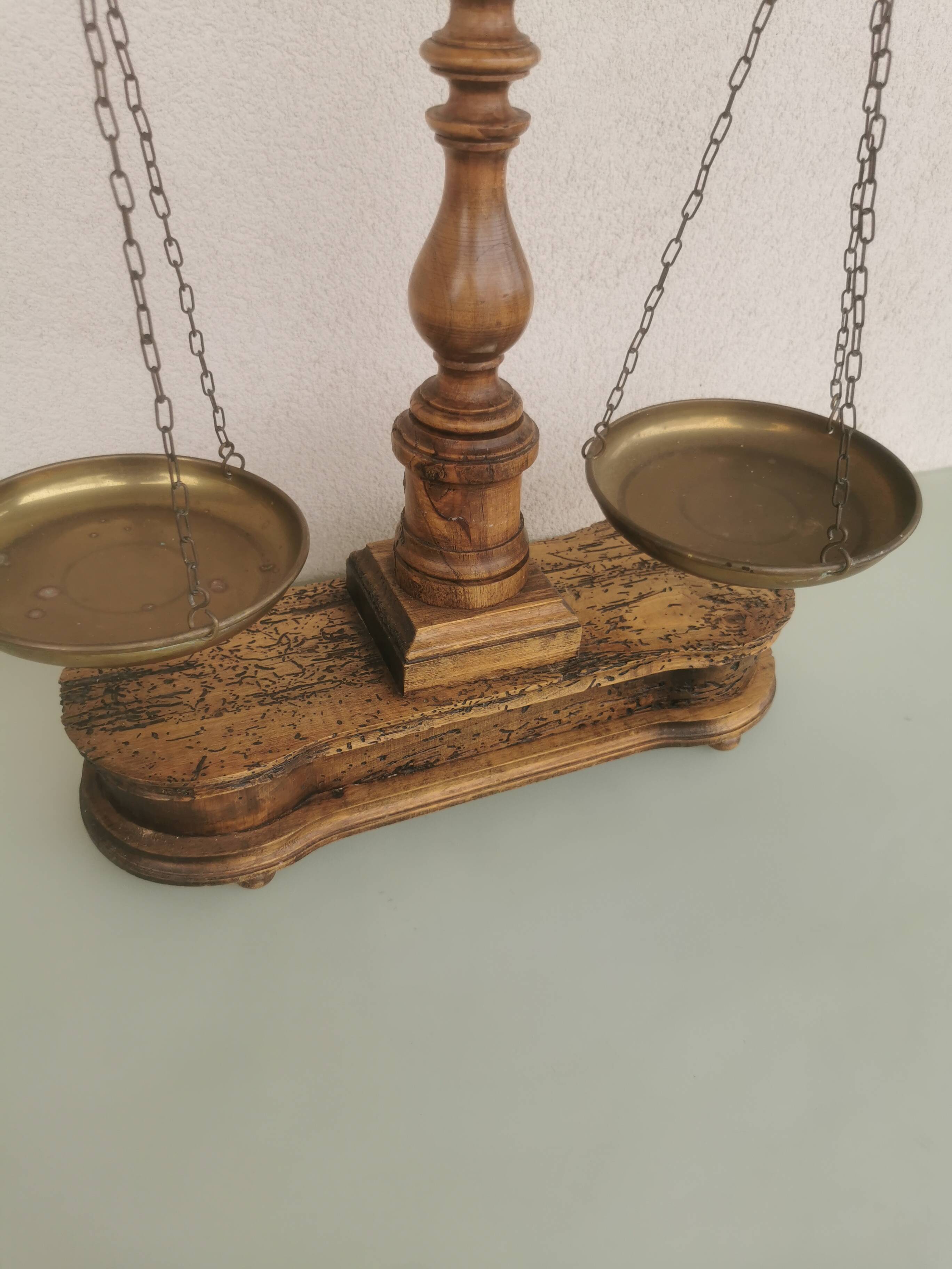 Ancient trebuchet balance