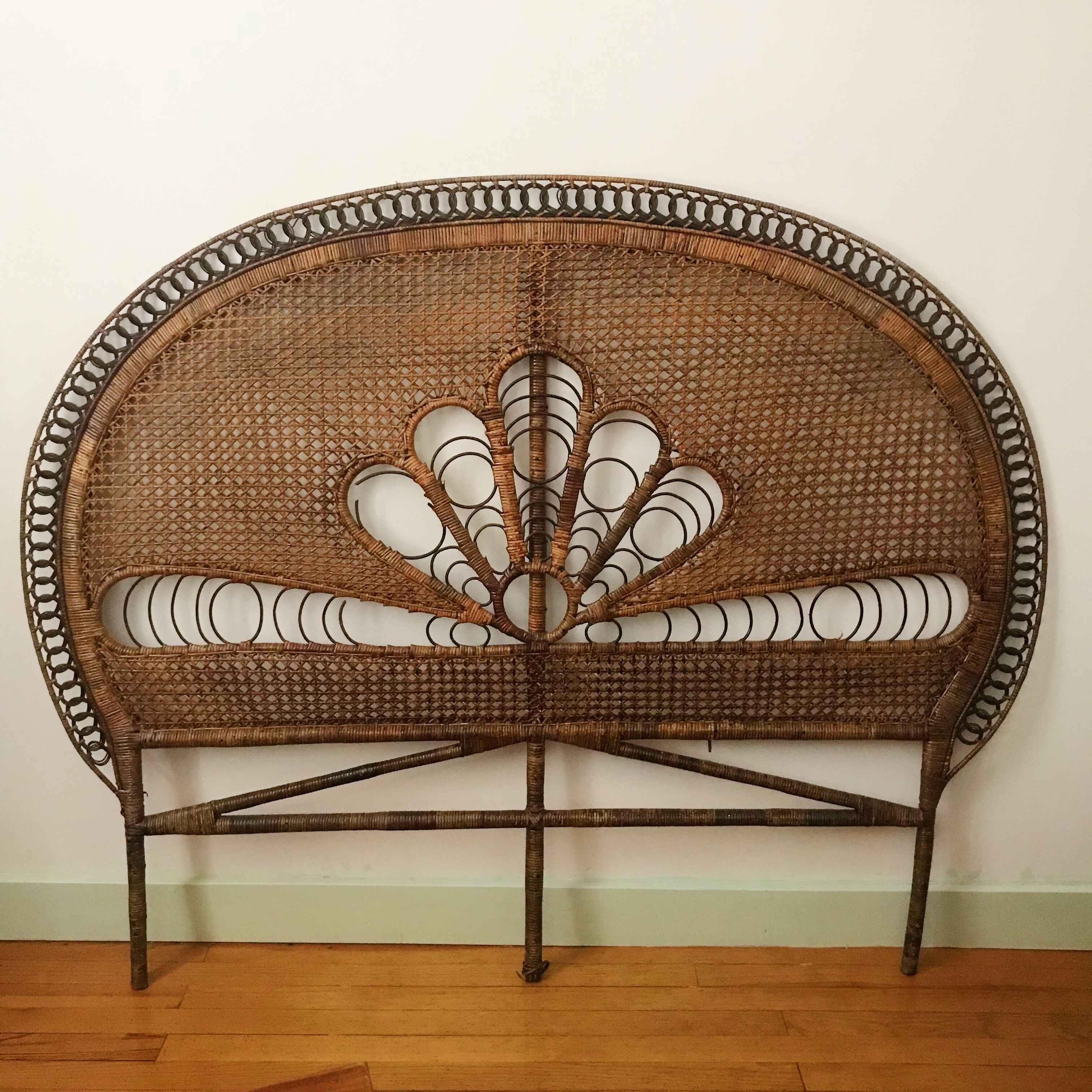 Peacock rattan headof