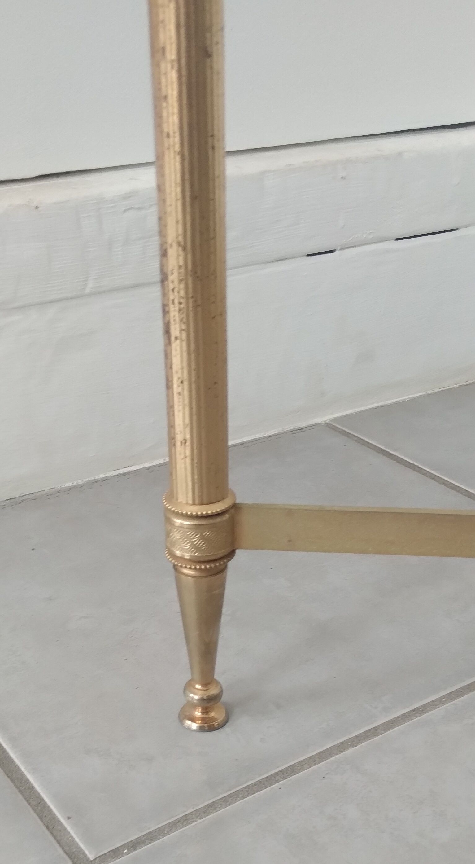 Table basse verre et métal doré