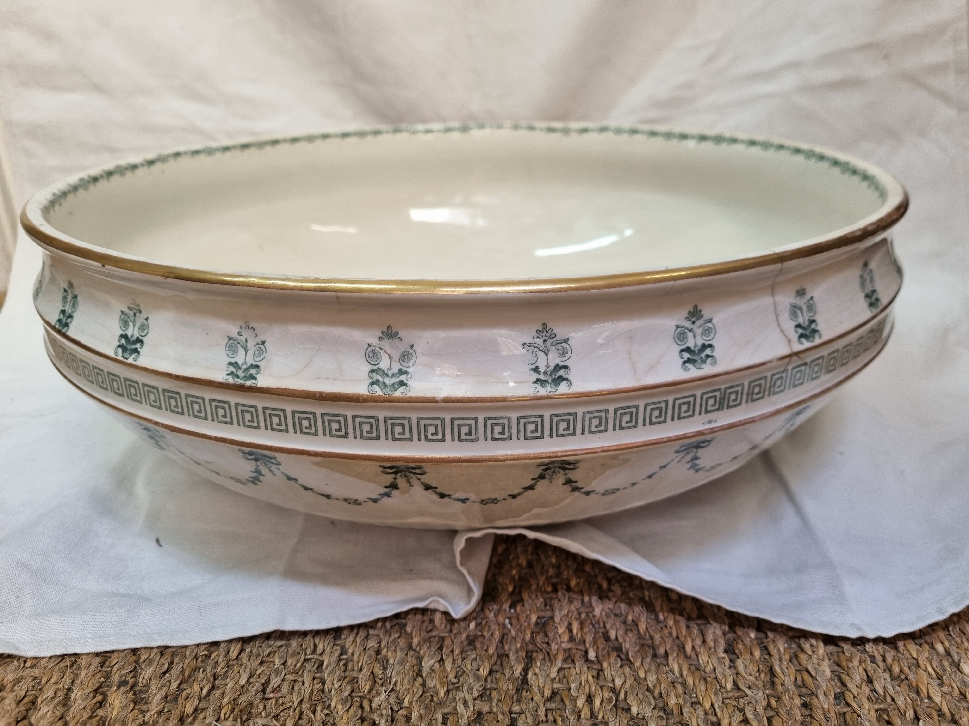 Water broc, iron earth bowl 1920 Gien