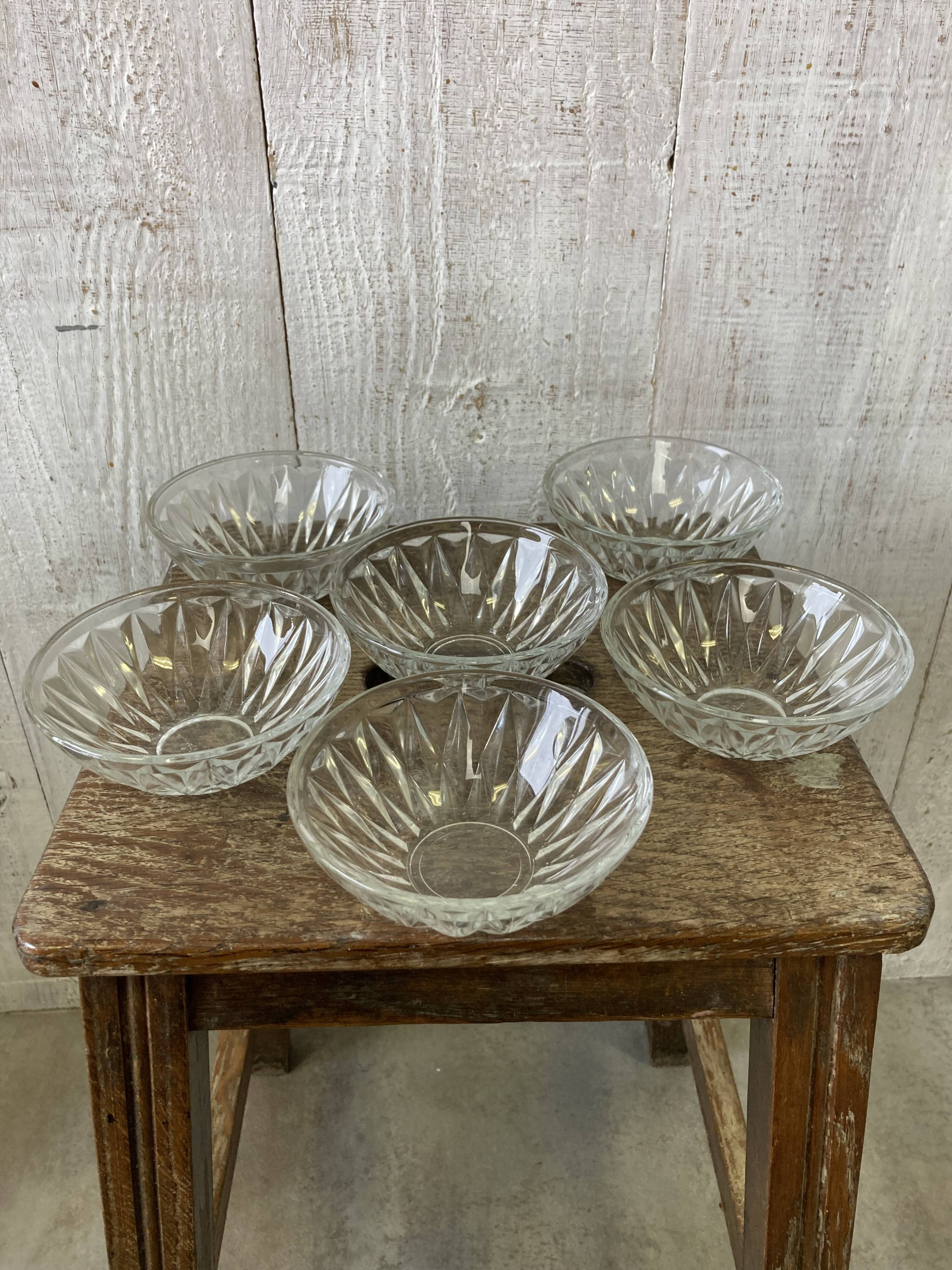 Set of 6 ramekins/bowls