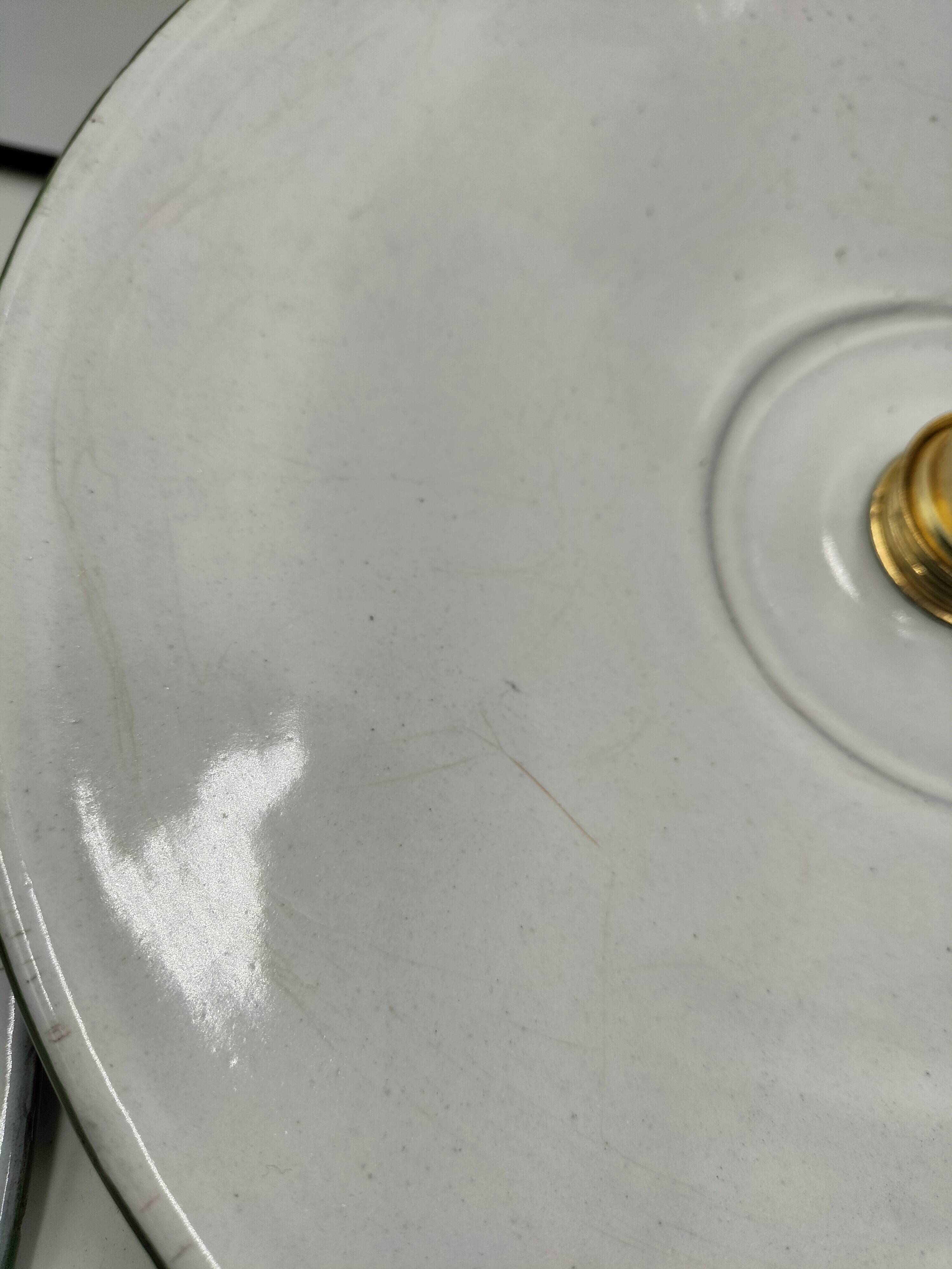 Enamelled sheet metal suspensions