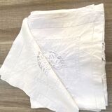 Nappe rectangulaire brodée 285 x 185 cm