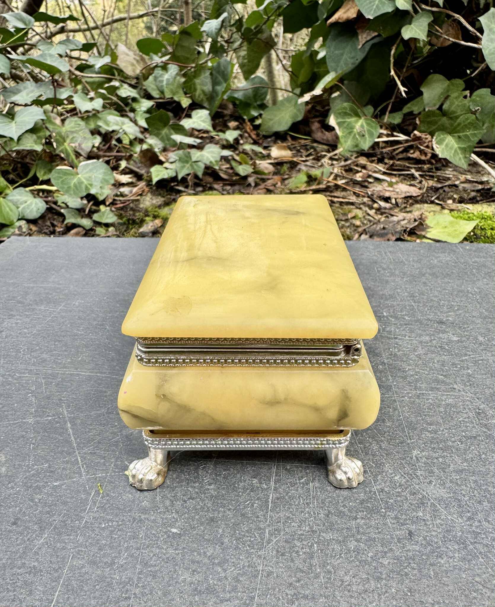 Onyx catchall box from the 1960s, vintage Italy.