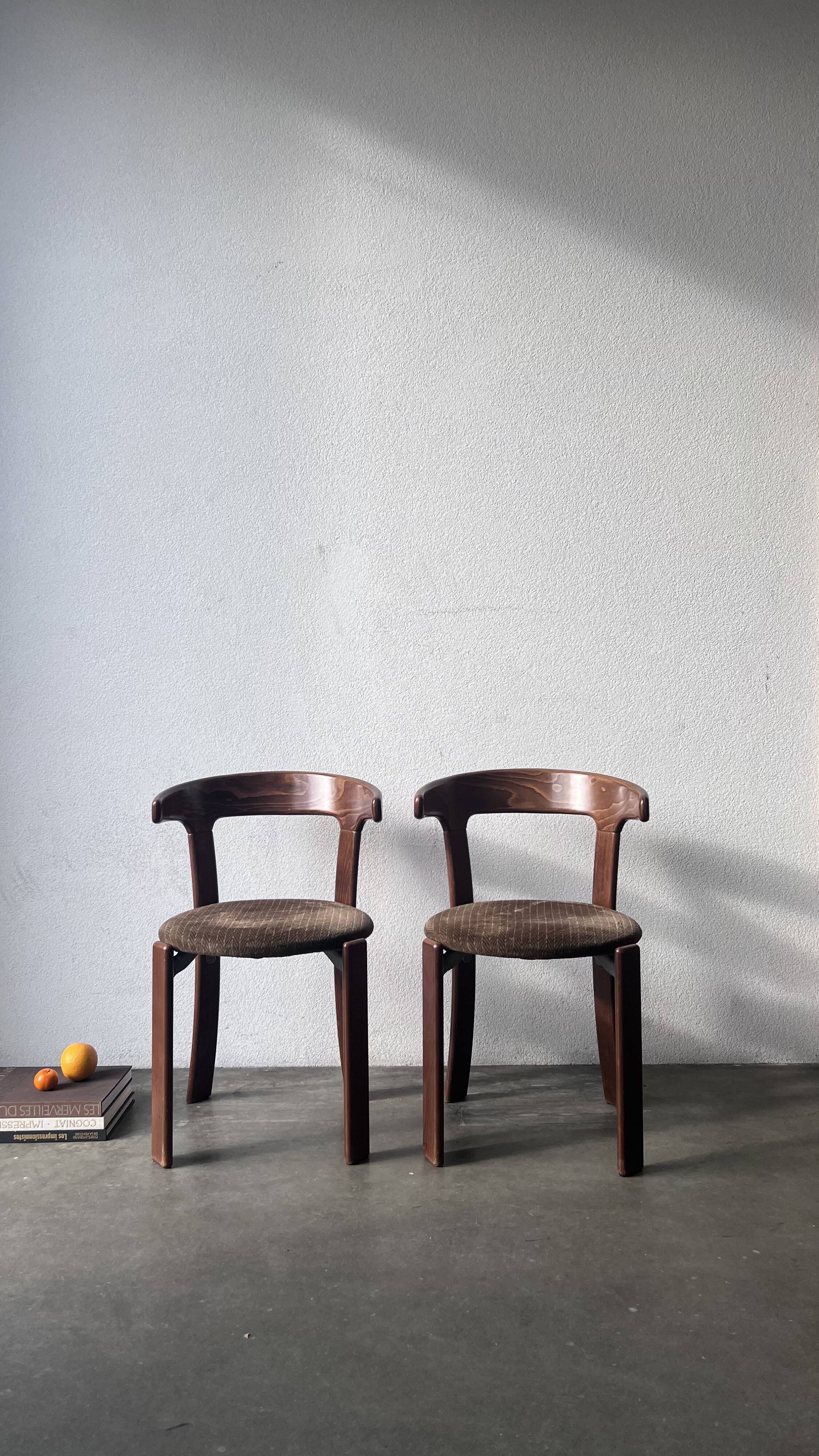 Bruno Rey Chairs, peer