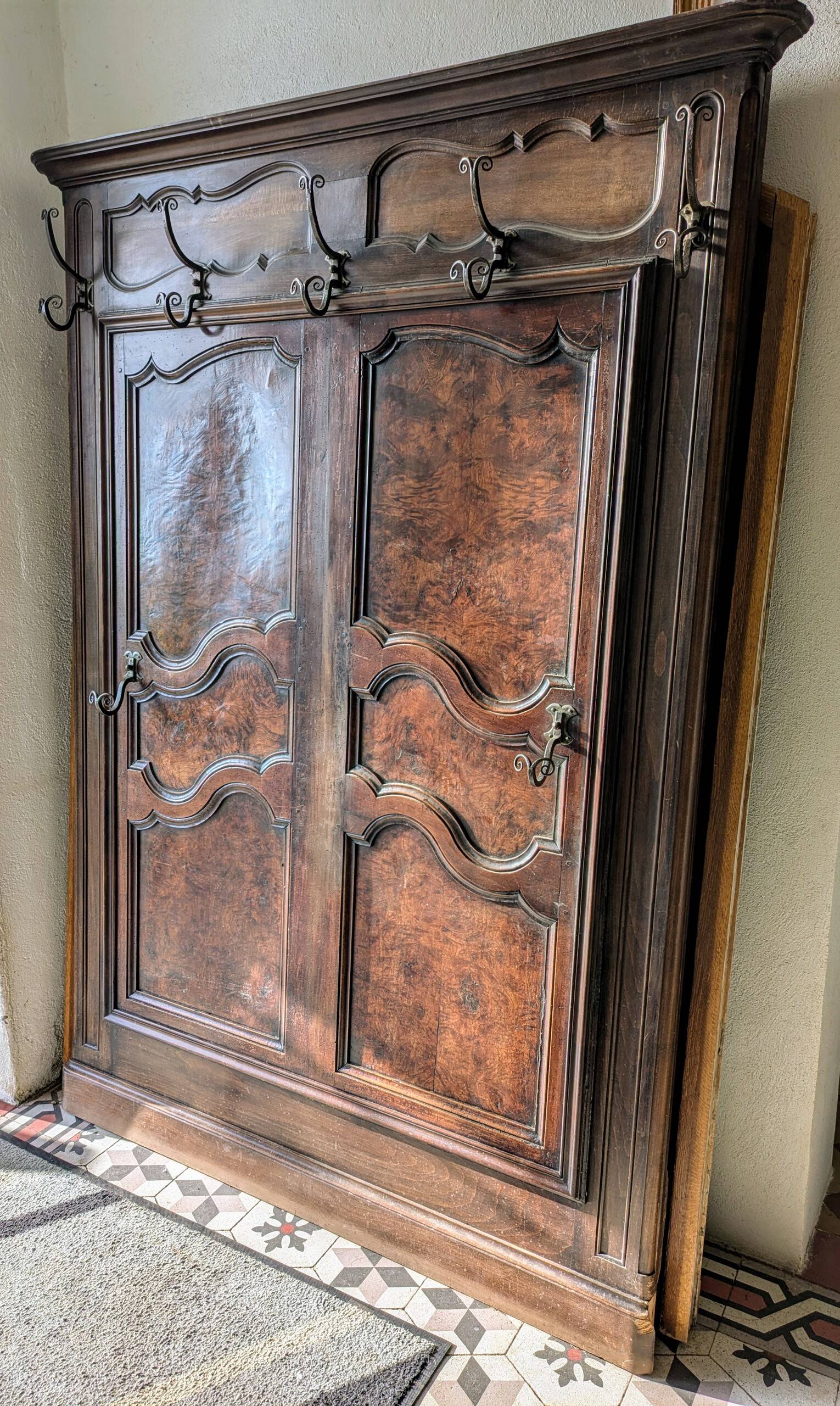 Antique 19th century solid walnut and burl walnut coat rack