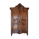 Curved cabinet